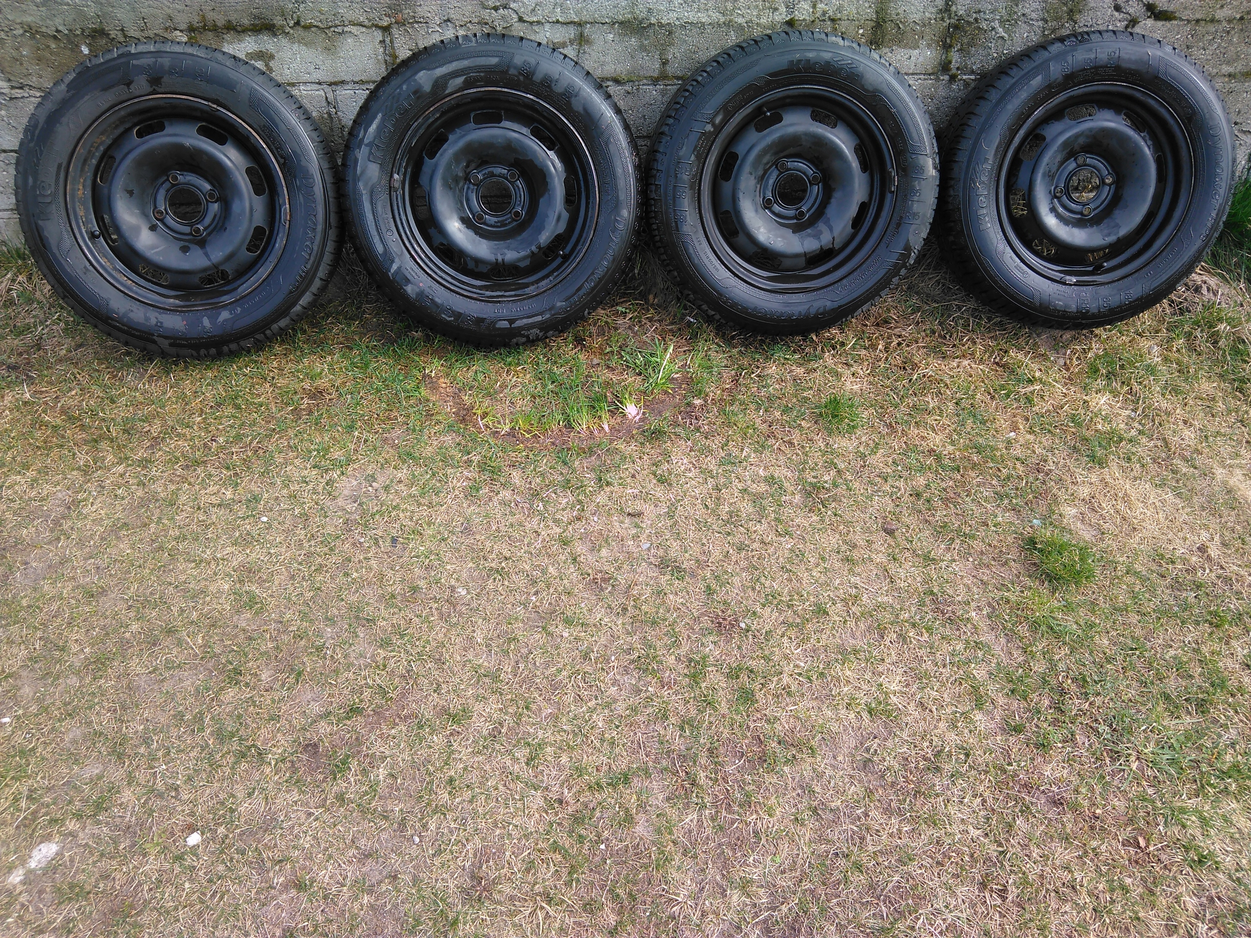 Felgi koła 15" opony peugeot 208 I ZIMA