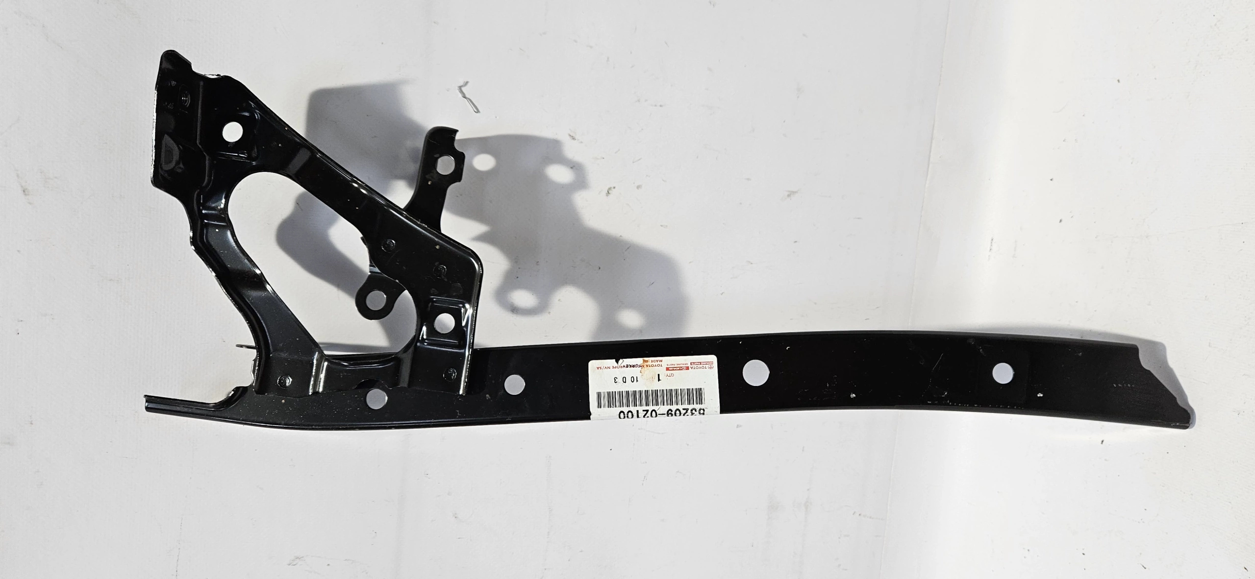 WSPORNIK ZAMKA PAS LEWY TOYOTA COROLLA E18 16-18 Producent części Inny