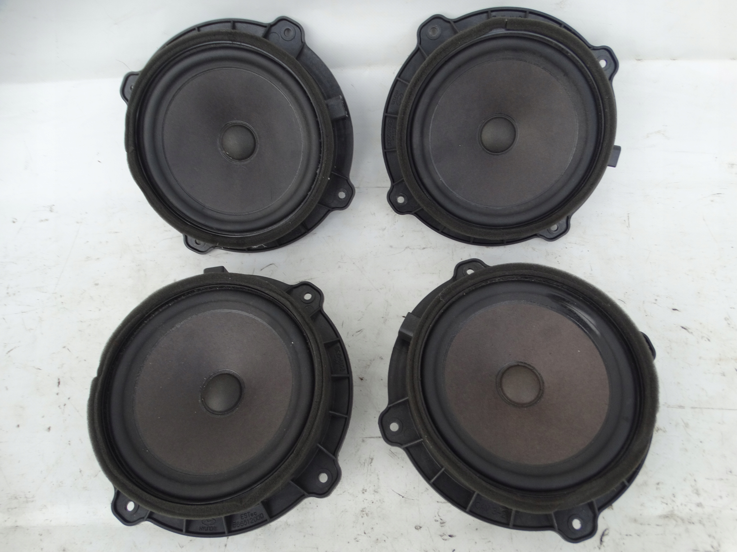 GŁOŚNIK ŚREDNIOTONOWY HYUNDAI IX35 96330-2S000