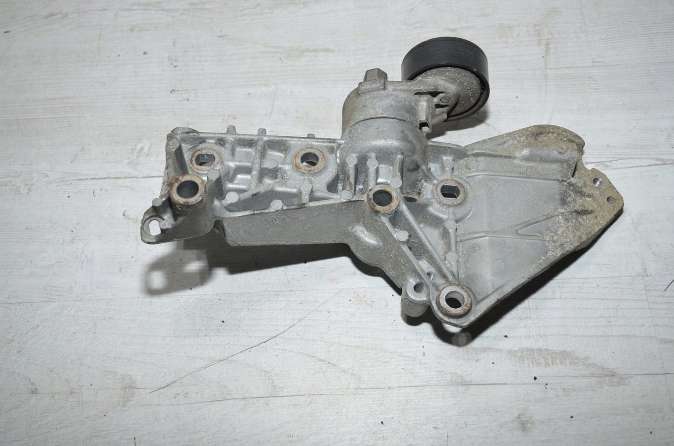 supporto alternatore tenditore Dacia Duster e LIFT 15r