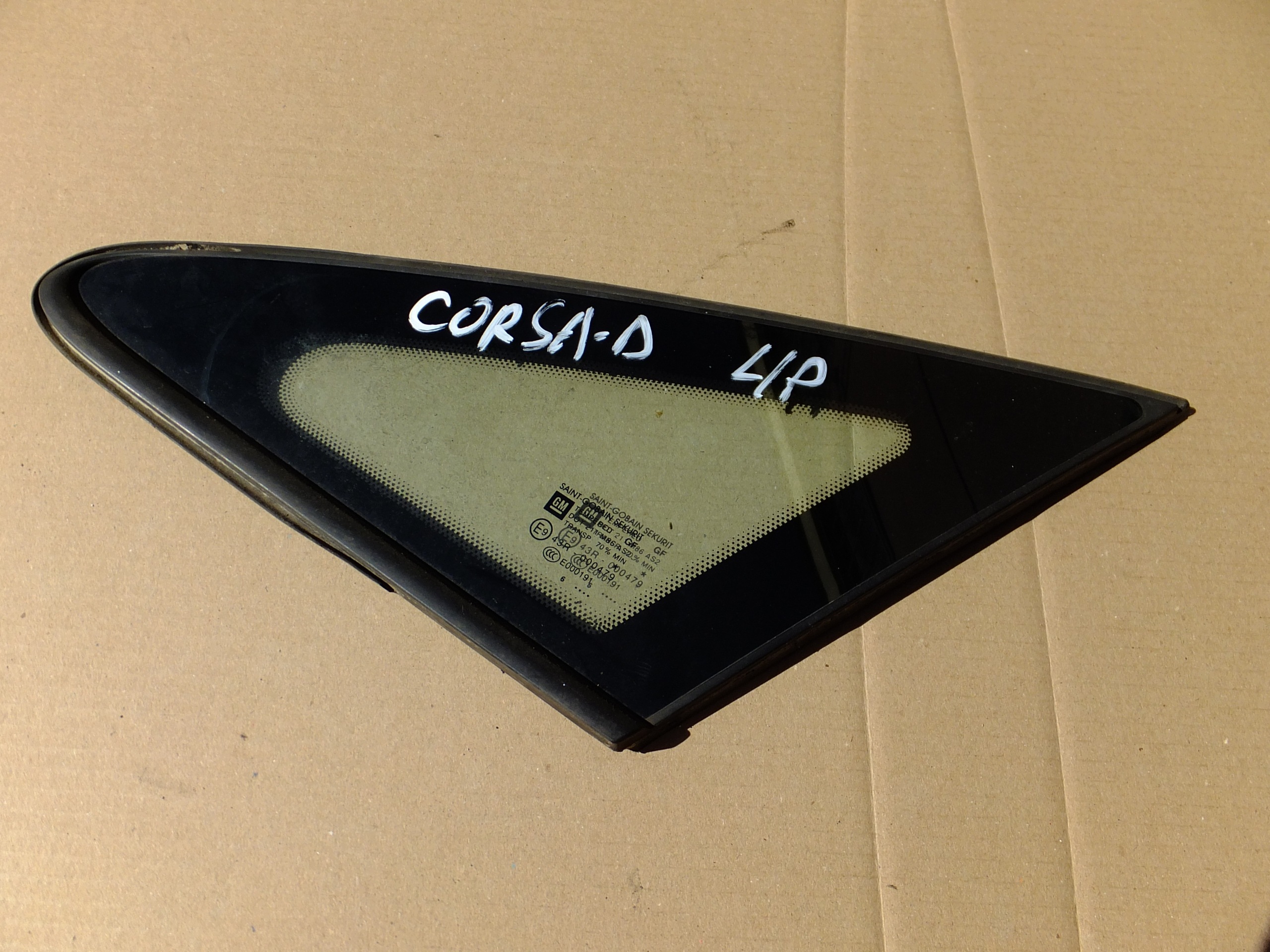 window left front opel corsa d 5D 2006r