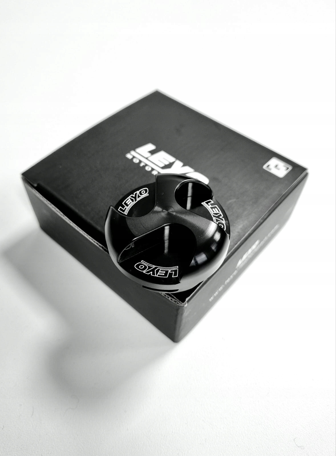 KOREK WLEWU OLEJU LEYO/ GOLF MK7/7.5, POLO GTI MK6 AMAROK V6, AUDI A4