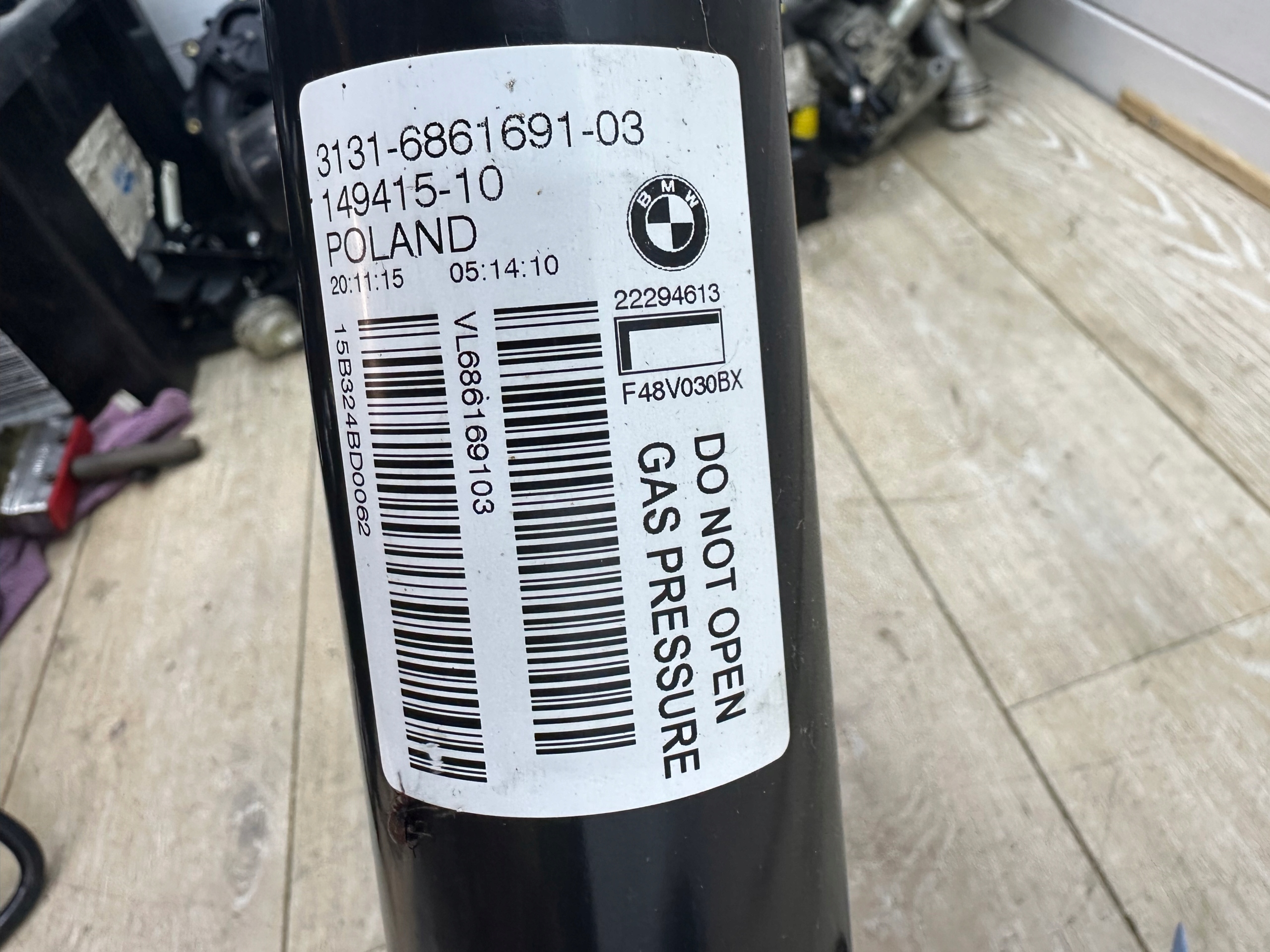 BMW 1 F40 shock absorber swing left front 6876645