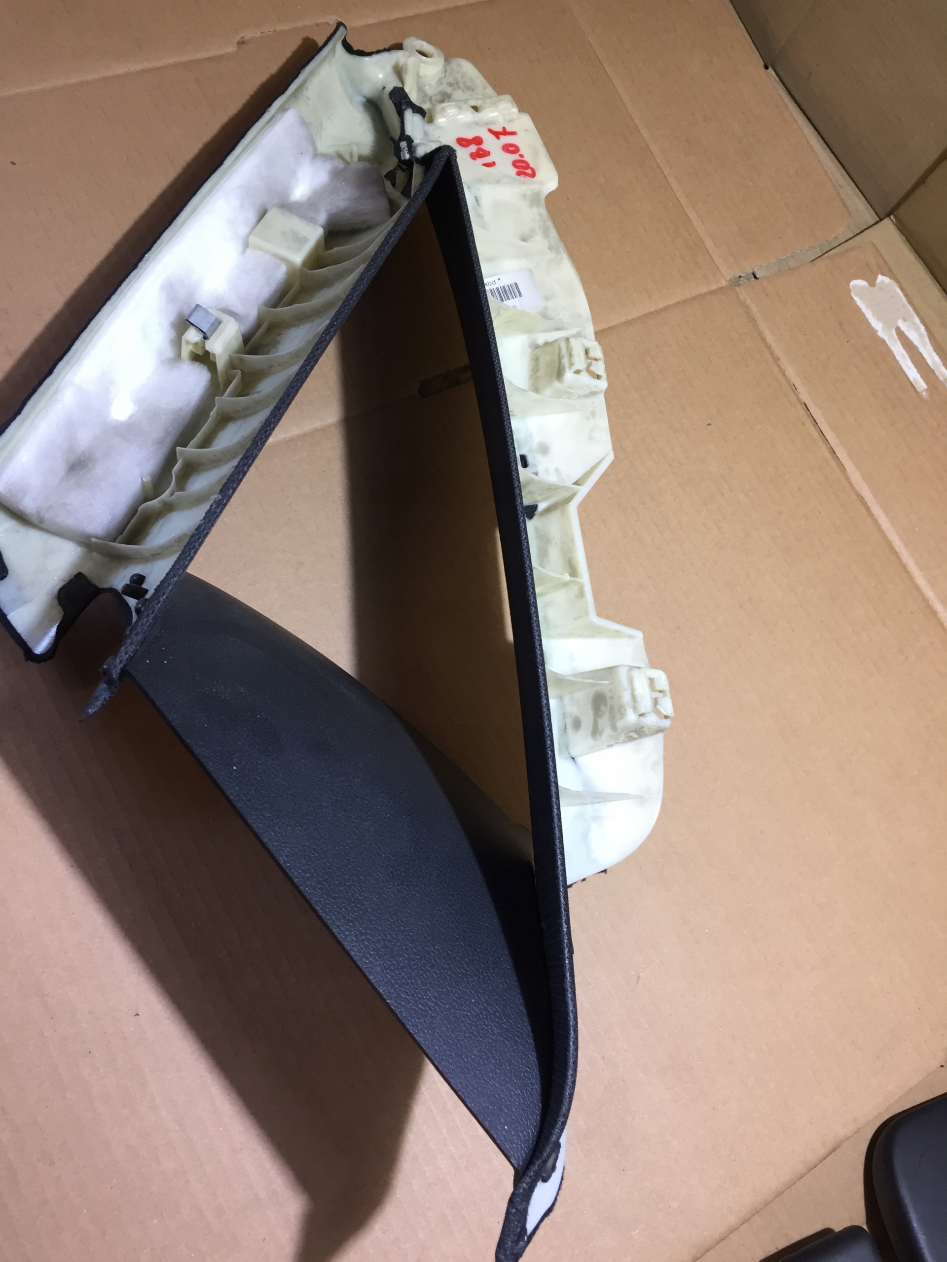 AUDI A4 B8 SLINE cover SLUPKA left rear part 8K5867287A