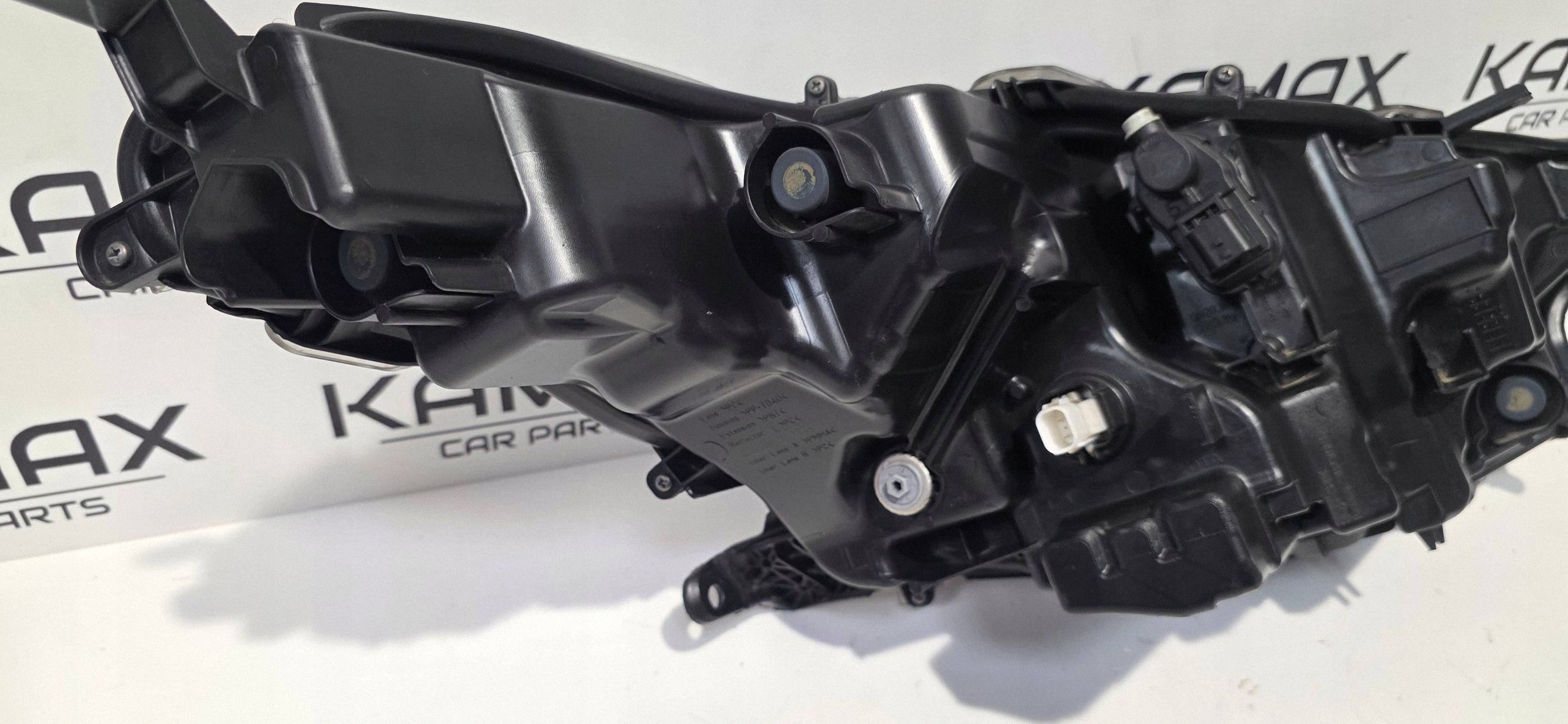light left front FULL LED TOYOTA YARIS IV 20- original KOITO EUK0-8