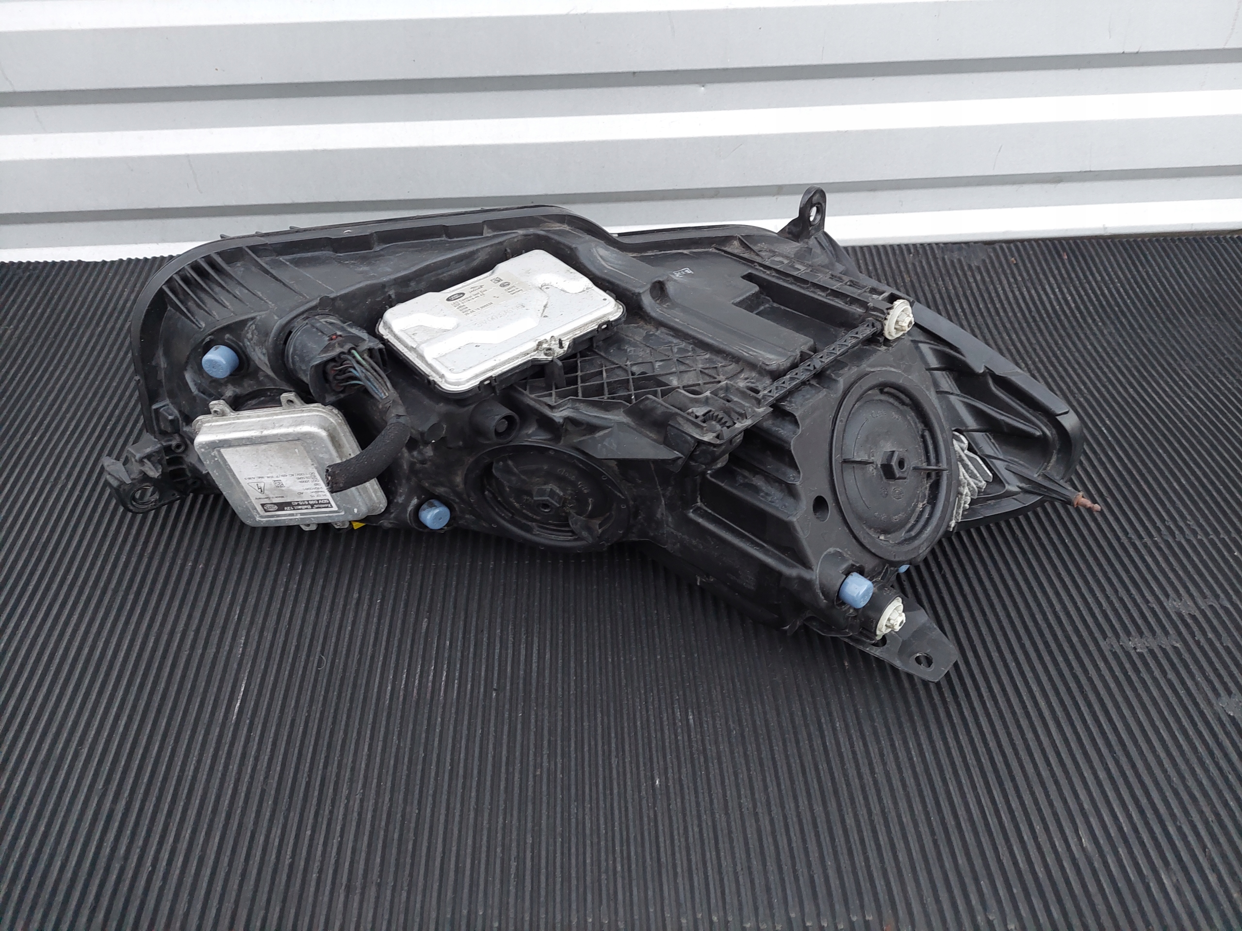 light front front left right XENON LED JAGUAR XE X760