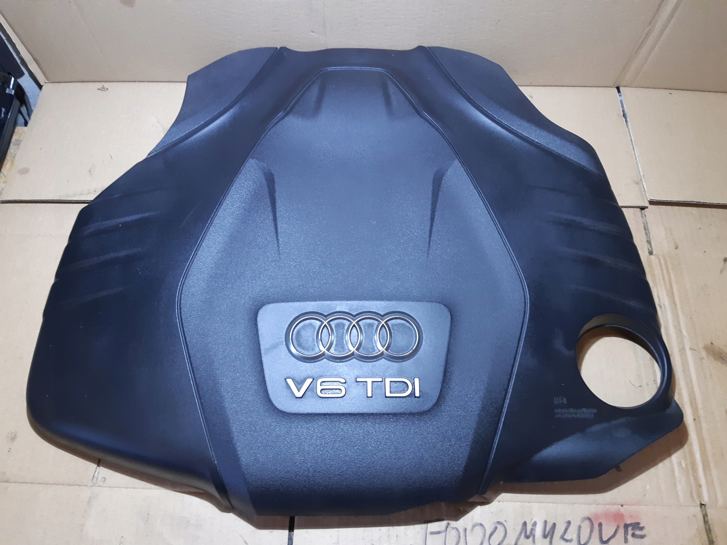 AUDI A6 A7 C7 3.0 TDI upper cover engine housing cover 059103525CF
