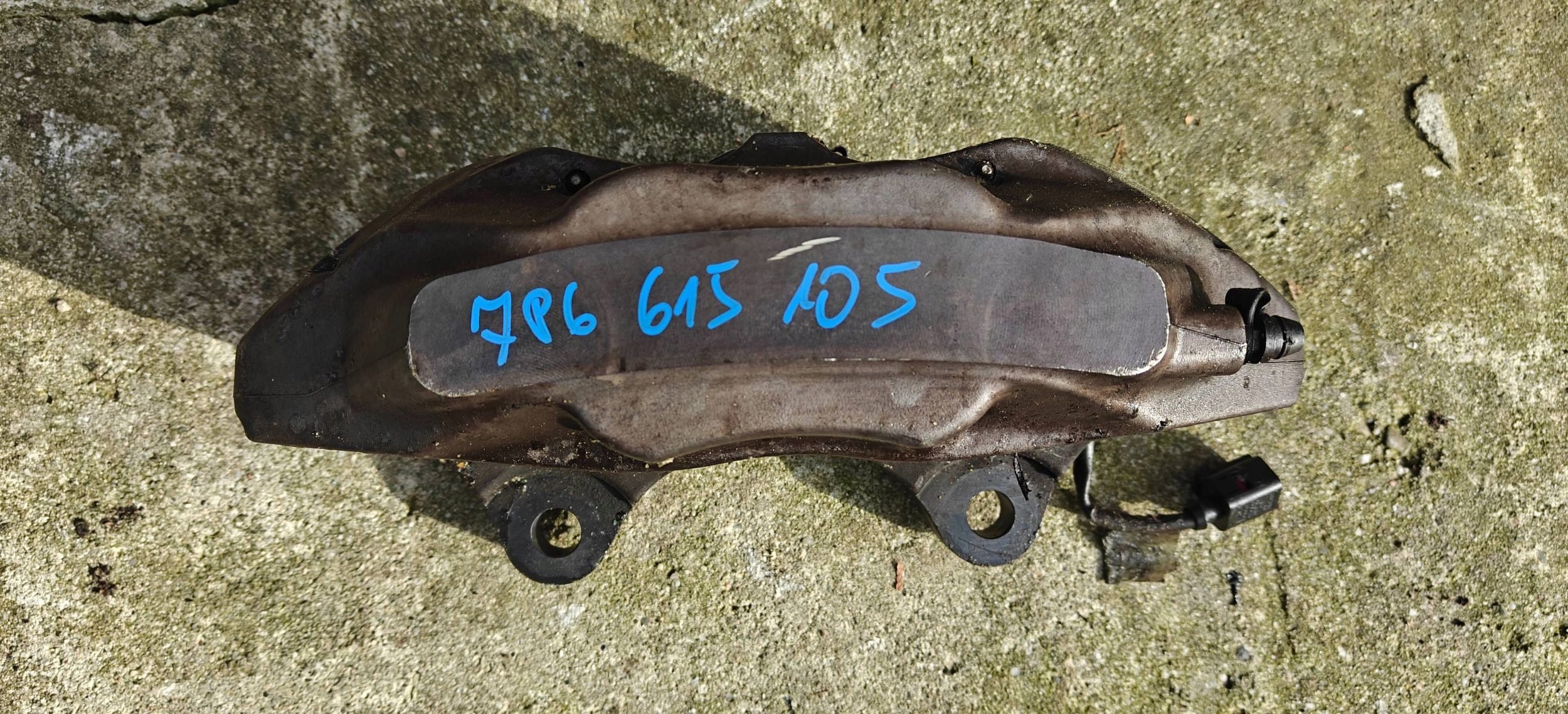 VW Touareg II 7P 10- 3.6 FSI Brembo caliper brake front left front