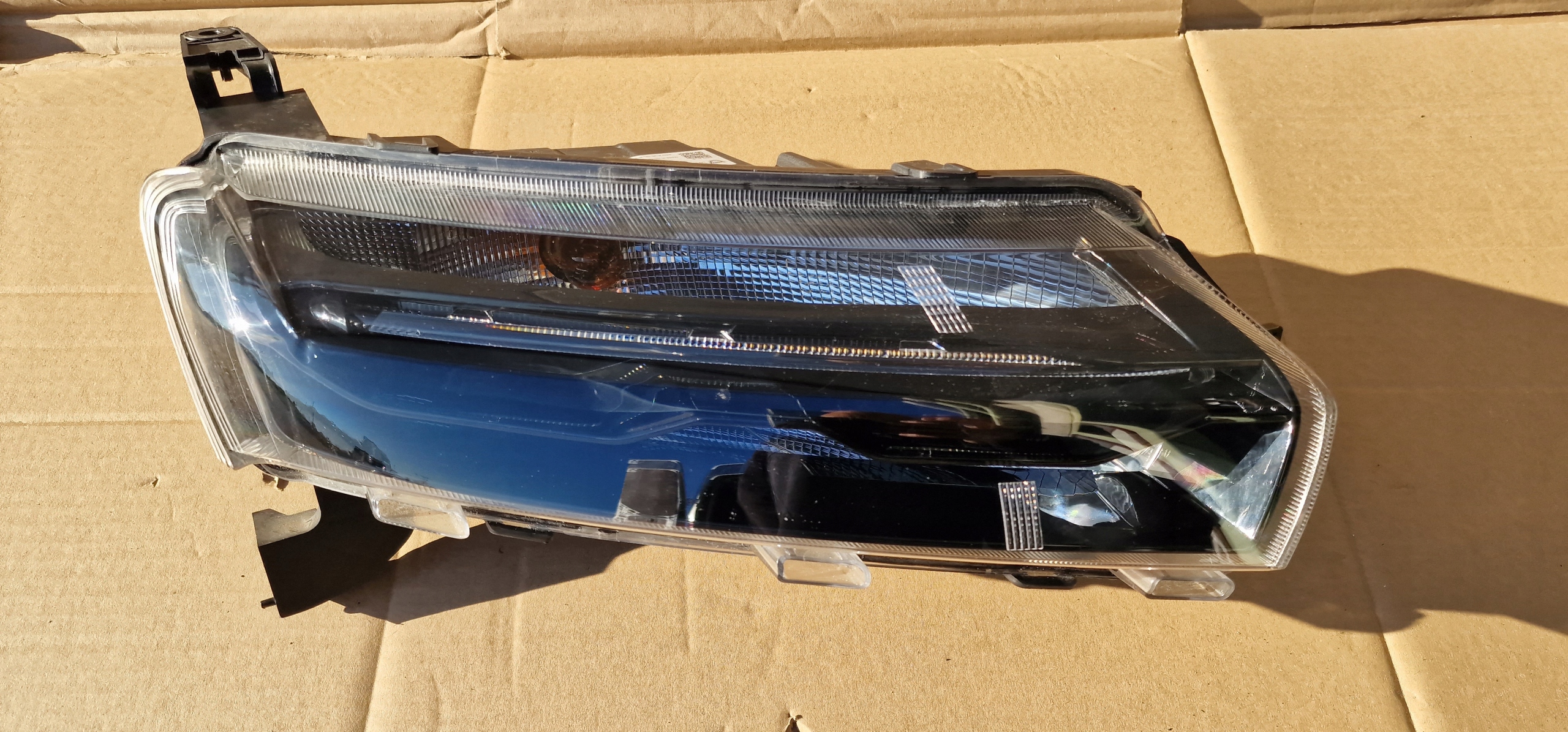 DACIA SPRING 20- FEUX PHARE LED DRL INDICATEUR DE DIRECTION DROITE