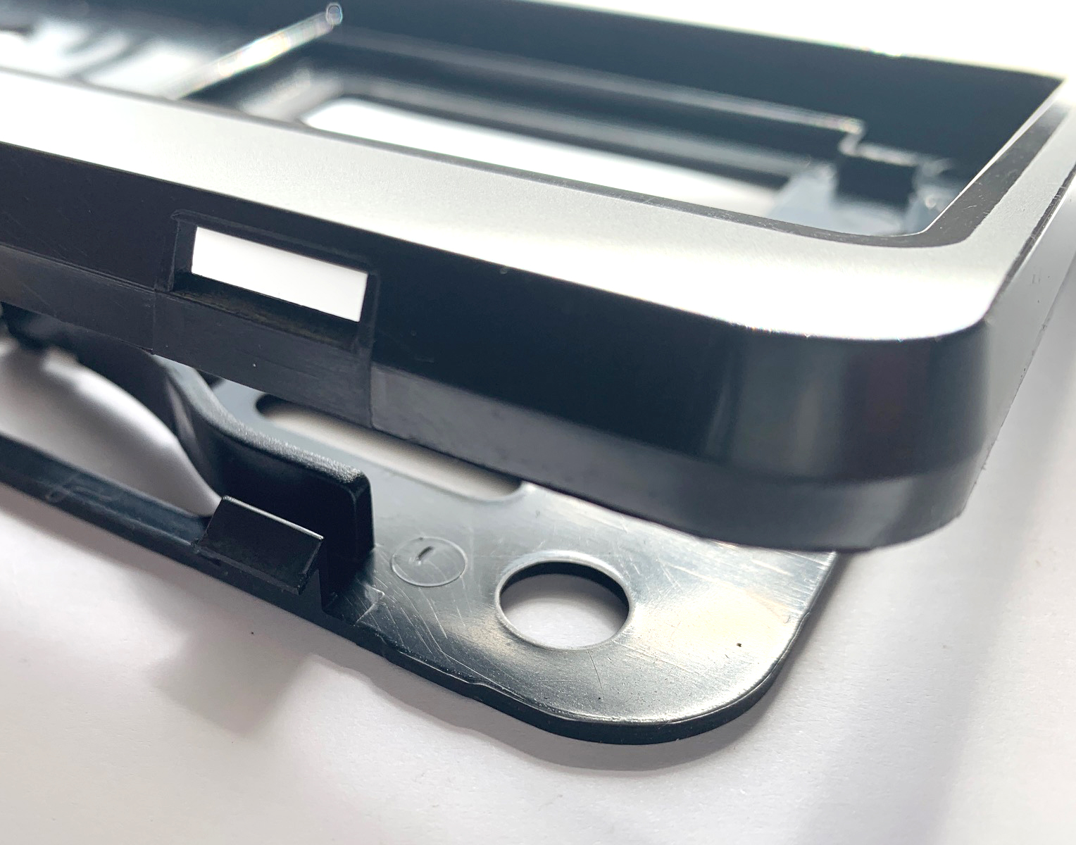 RAMKA Z NAPISEM TOYOTA POD REJESTRACJĘ Z ZAWIASEM Producent Grocar