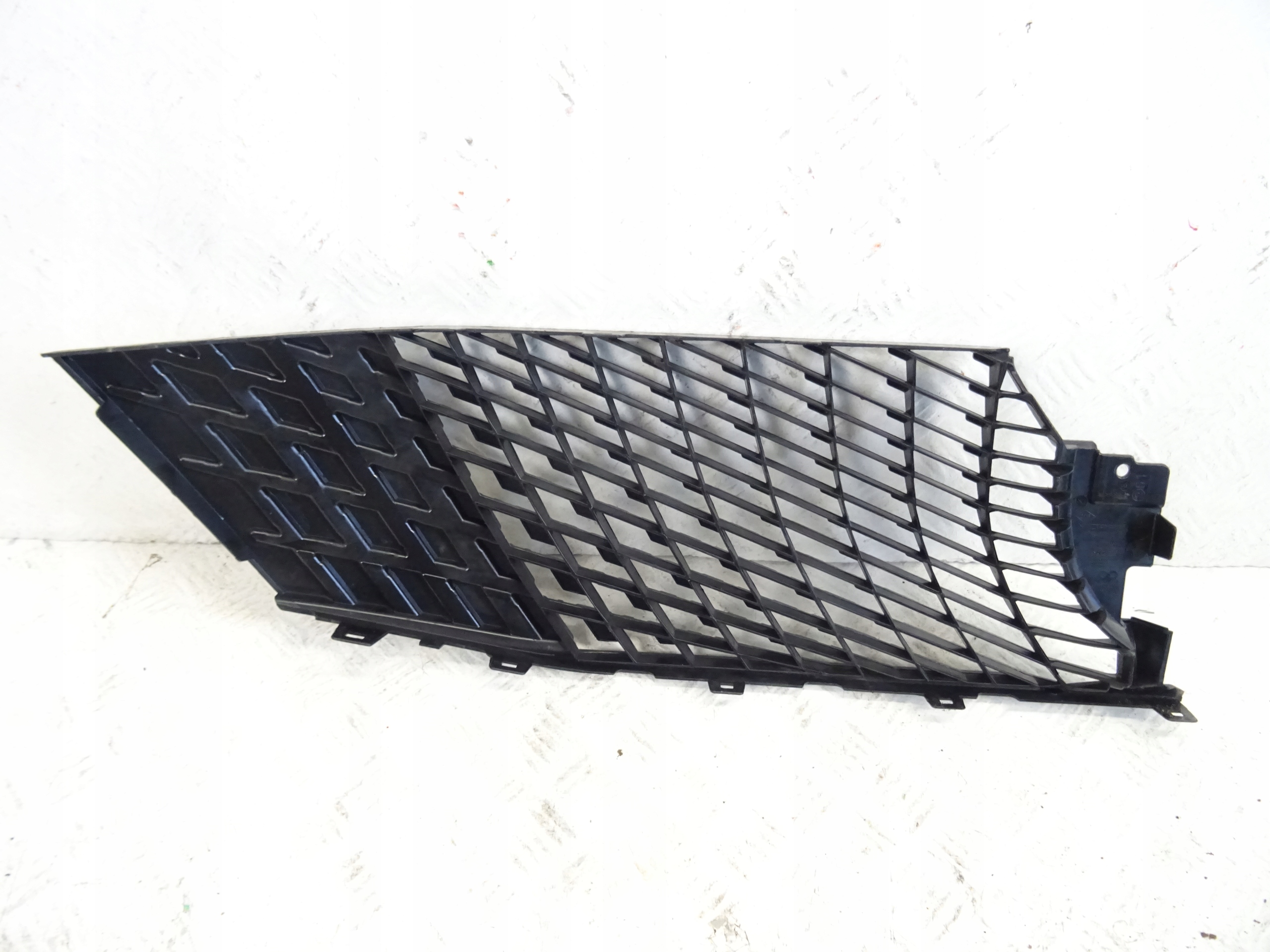 PEUGEOT 3008 3 III left side grill grille of a bumper front front
