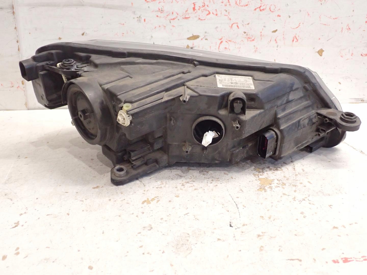 light front front left SKODA SUPERB III 2015- BI-XENON SKR 3V1941015A