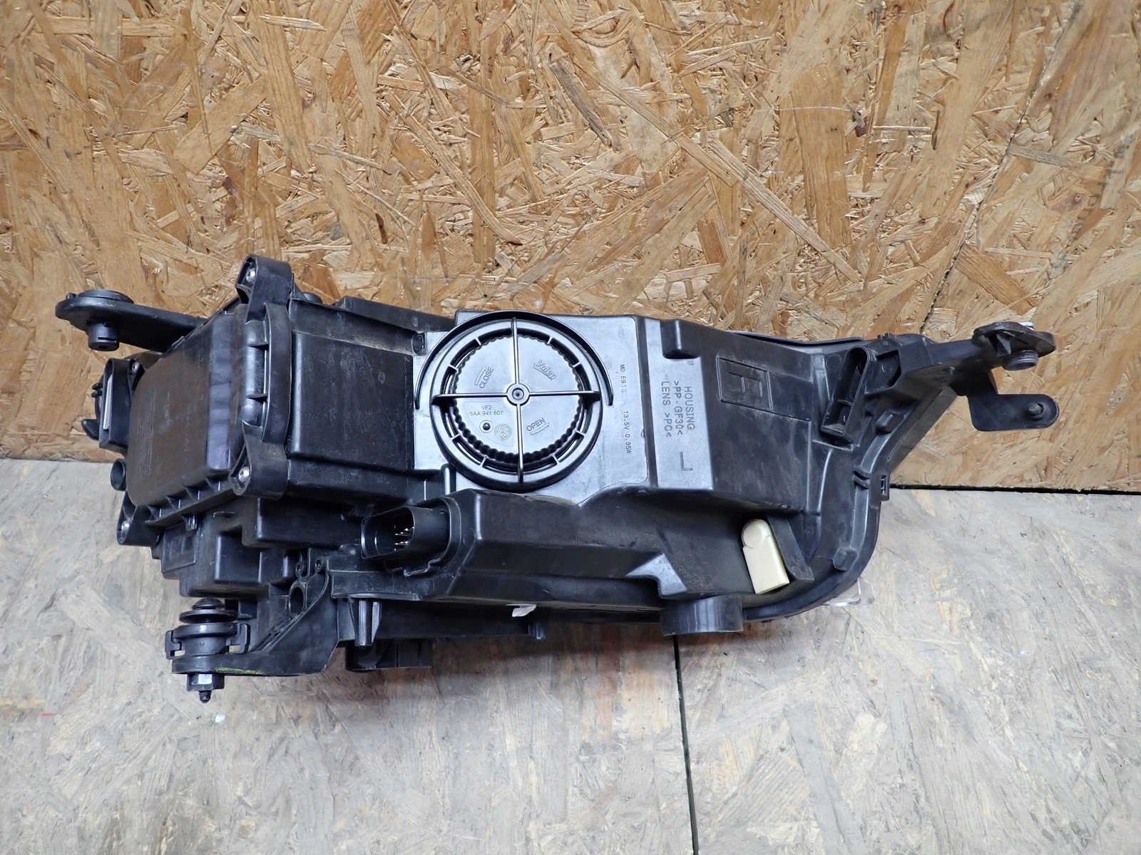 light left REFLEKTOR left FULL LED VW T ROC 2GA A11 2017-2021R 2GA941035P