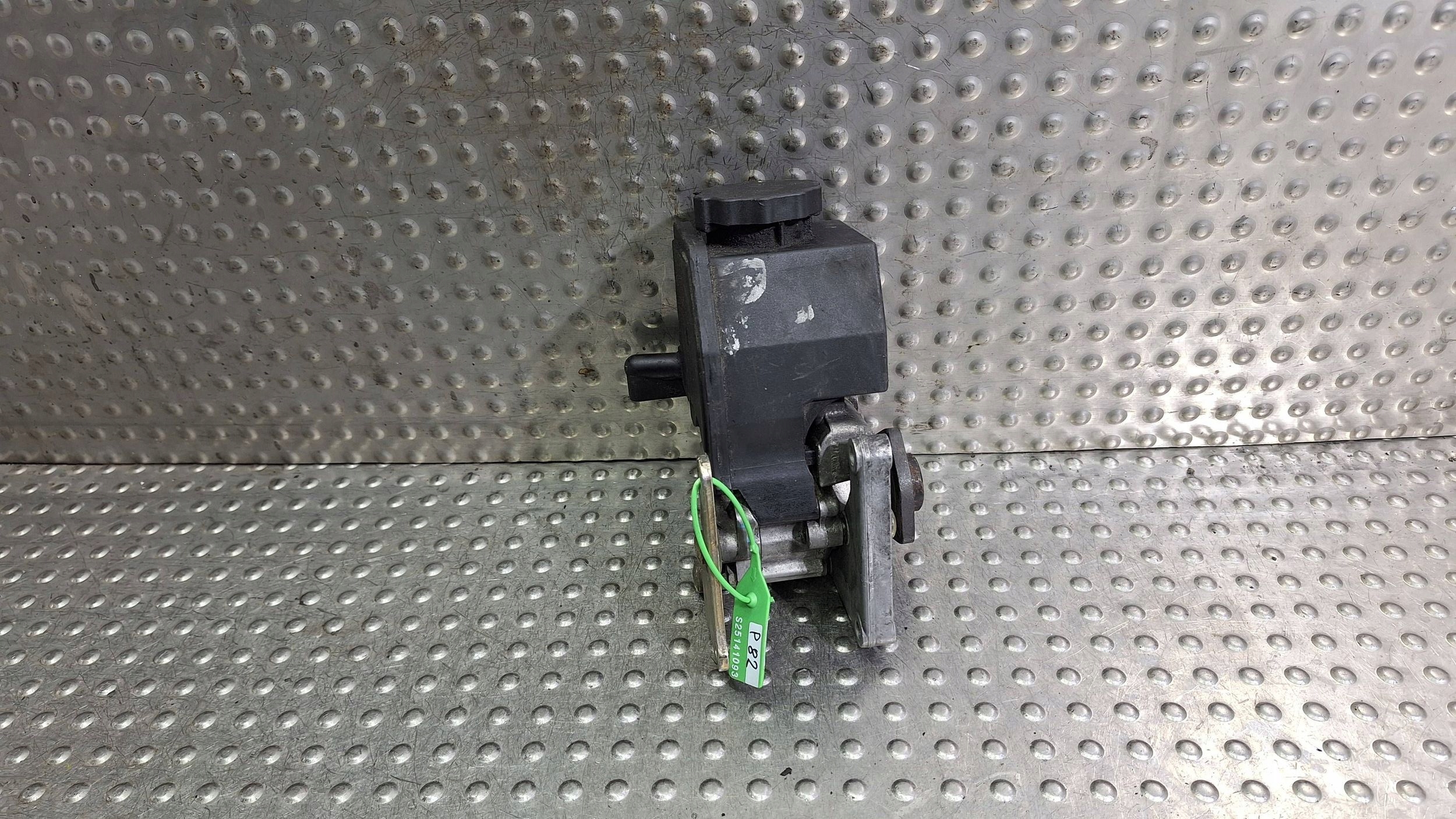 servo pump A002466 MERCEDES W220 3.2 CDI
