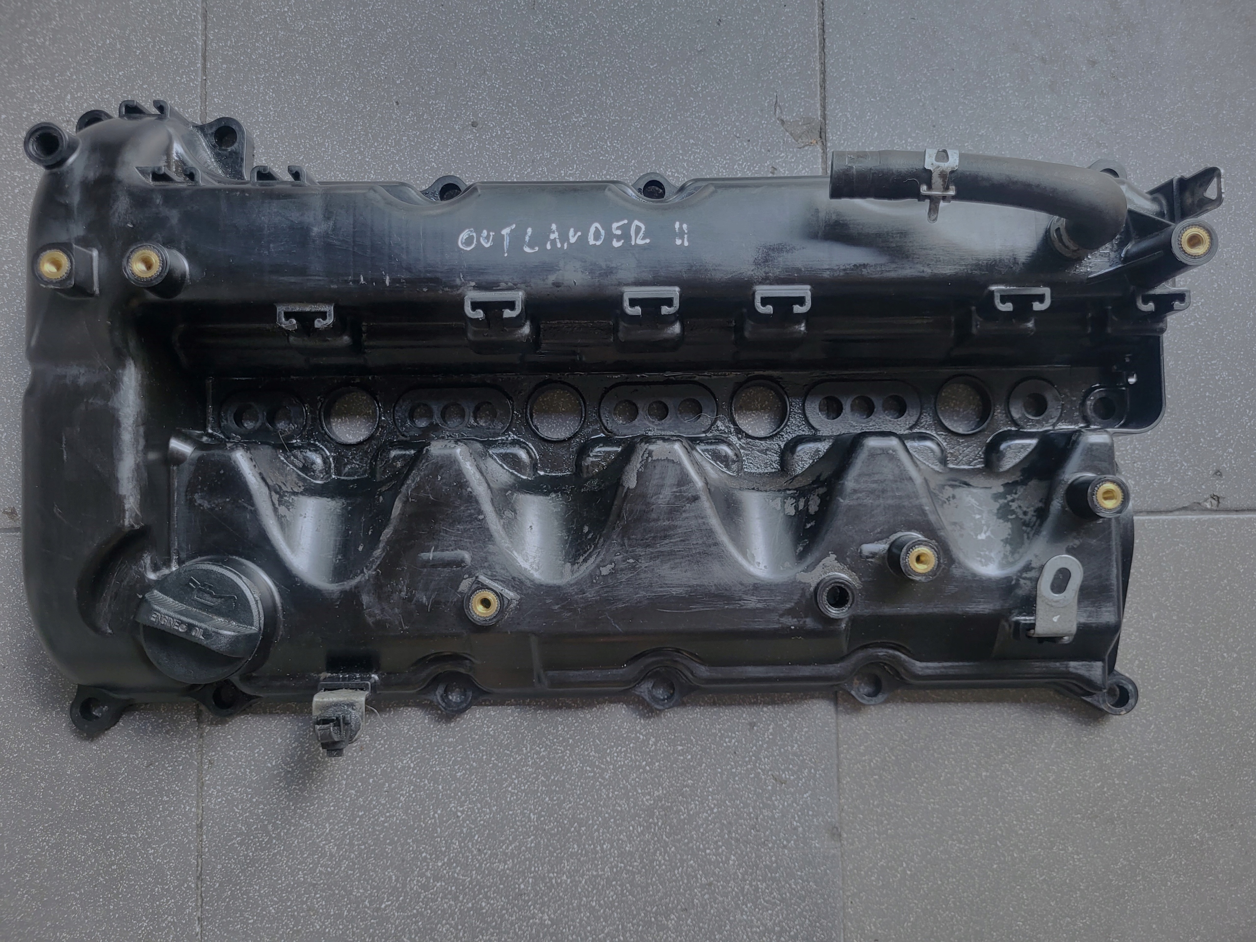 POKRYWA ZAWOROW MITSUBISHI OUTLANDER II 2.2 4N14