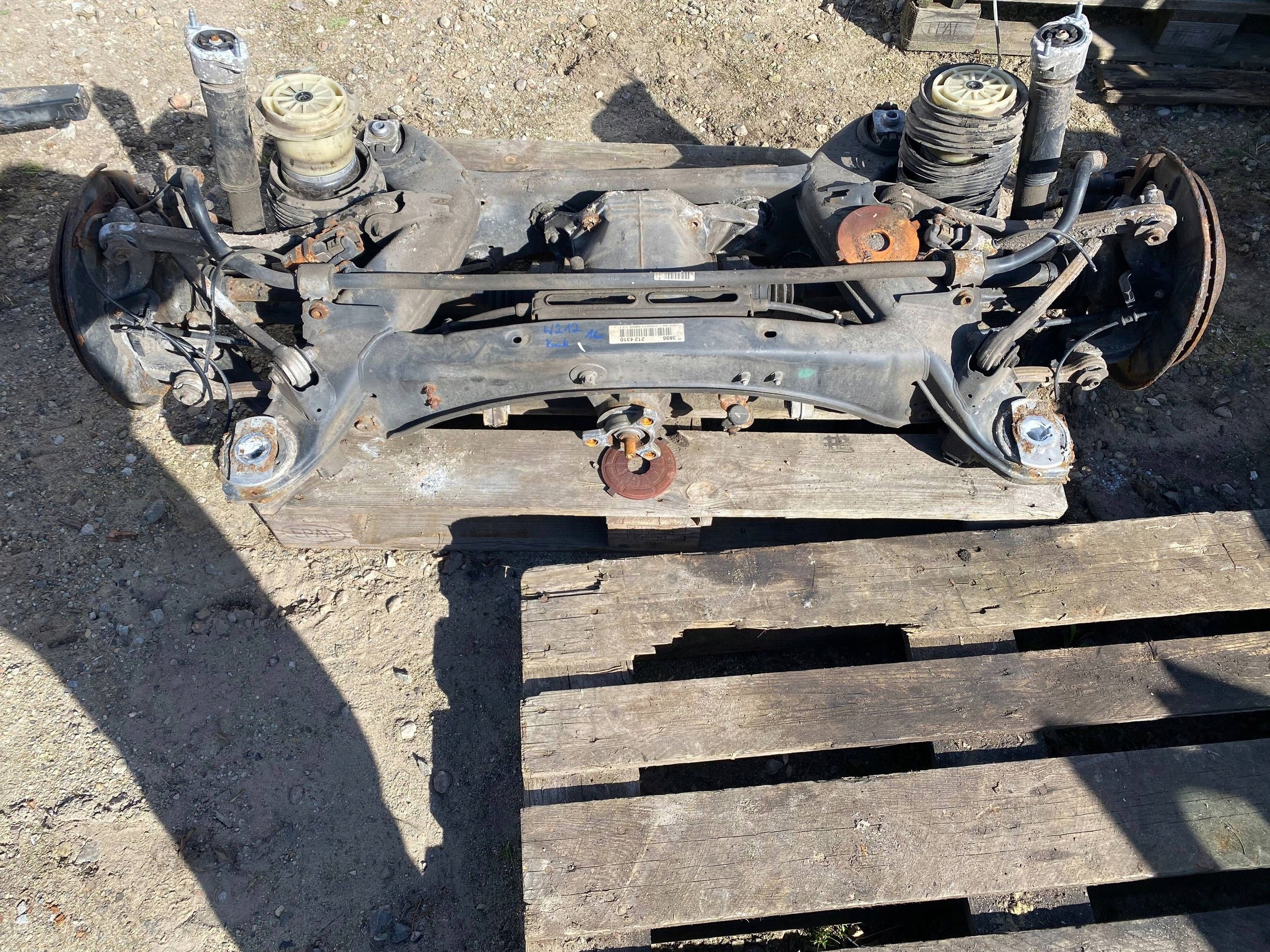 MERCEDES E W212 LIFT KOMBI 3.0 complete sider sususpension rear part diff 4MATIC
