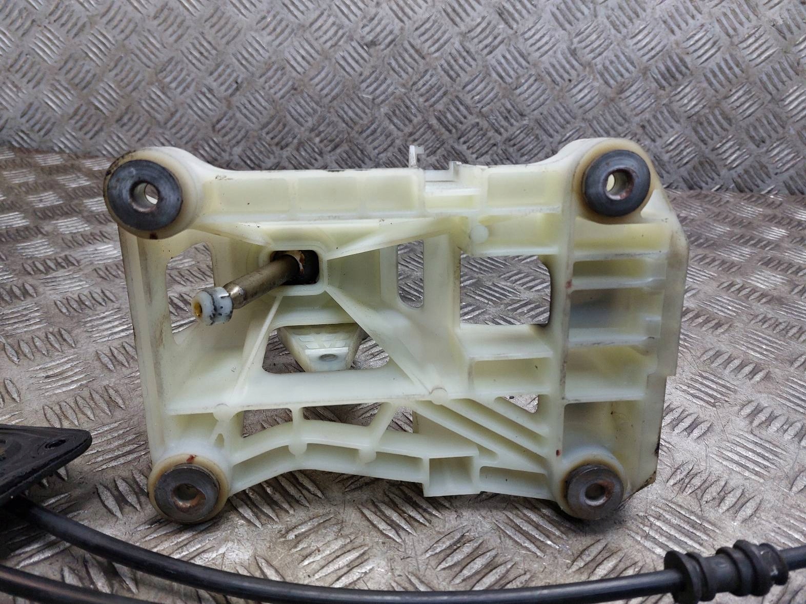 LEWAREK ZMIANY BIEGÓW + LINKI TOYOTA PREVIA II 2.0 D4D Producent części TOYOTA