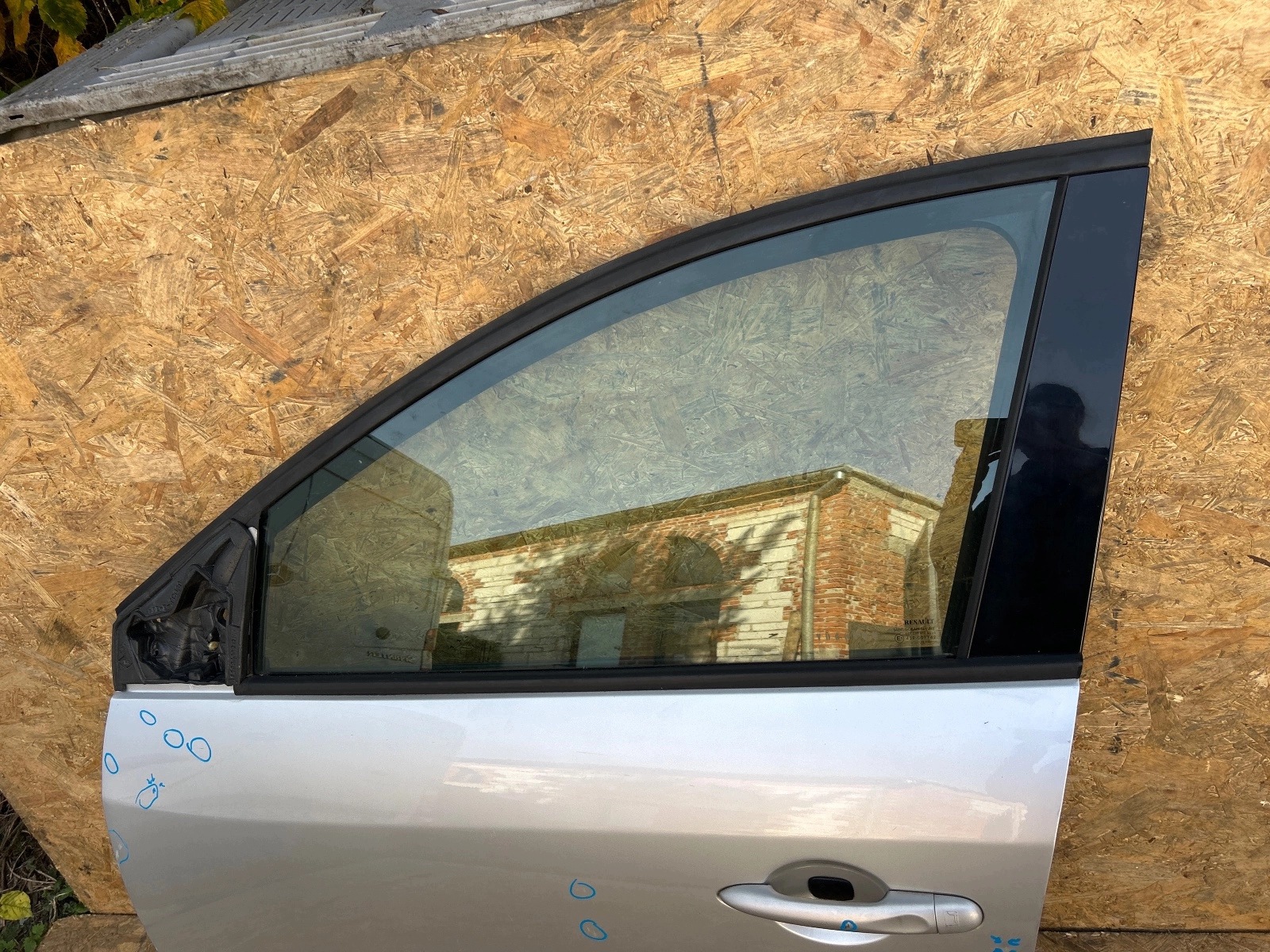 door front front left Renault Megane III 5D