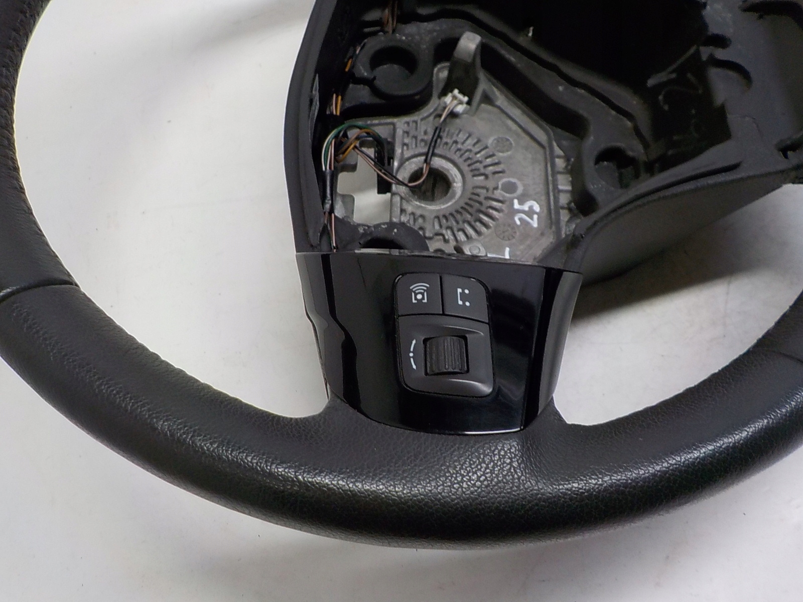 OPEL CORSA D lenkrad Leder MULTI PODGRZEWANA