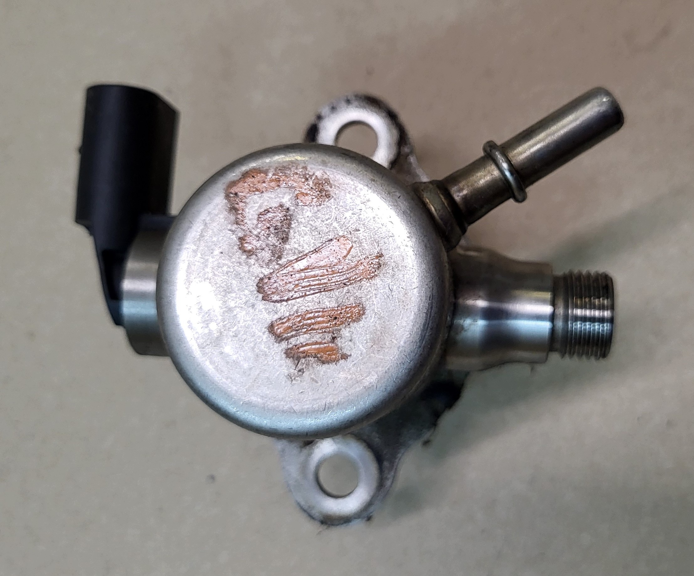 feed pump nozzle sensor VW GOLF VII LIFT 1.5 TSI 05E127027 original