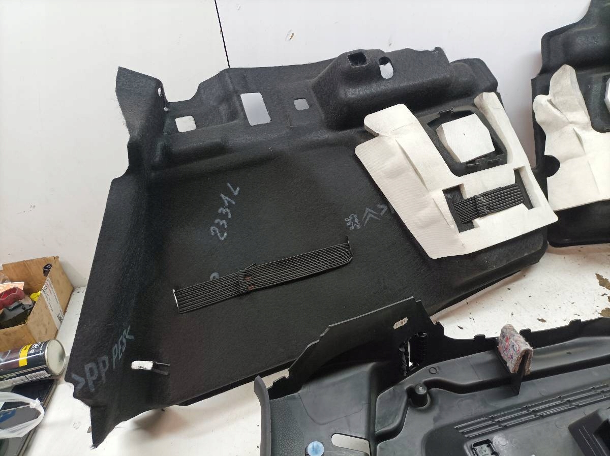 boot upholstery left right rear part KPL B7 Citroen C4 II (2010-)