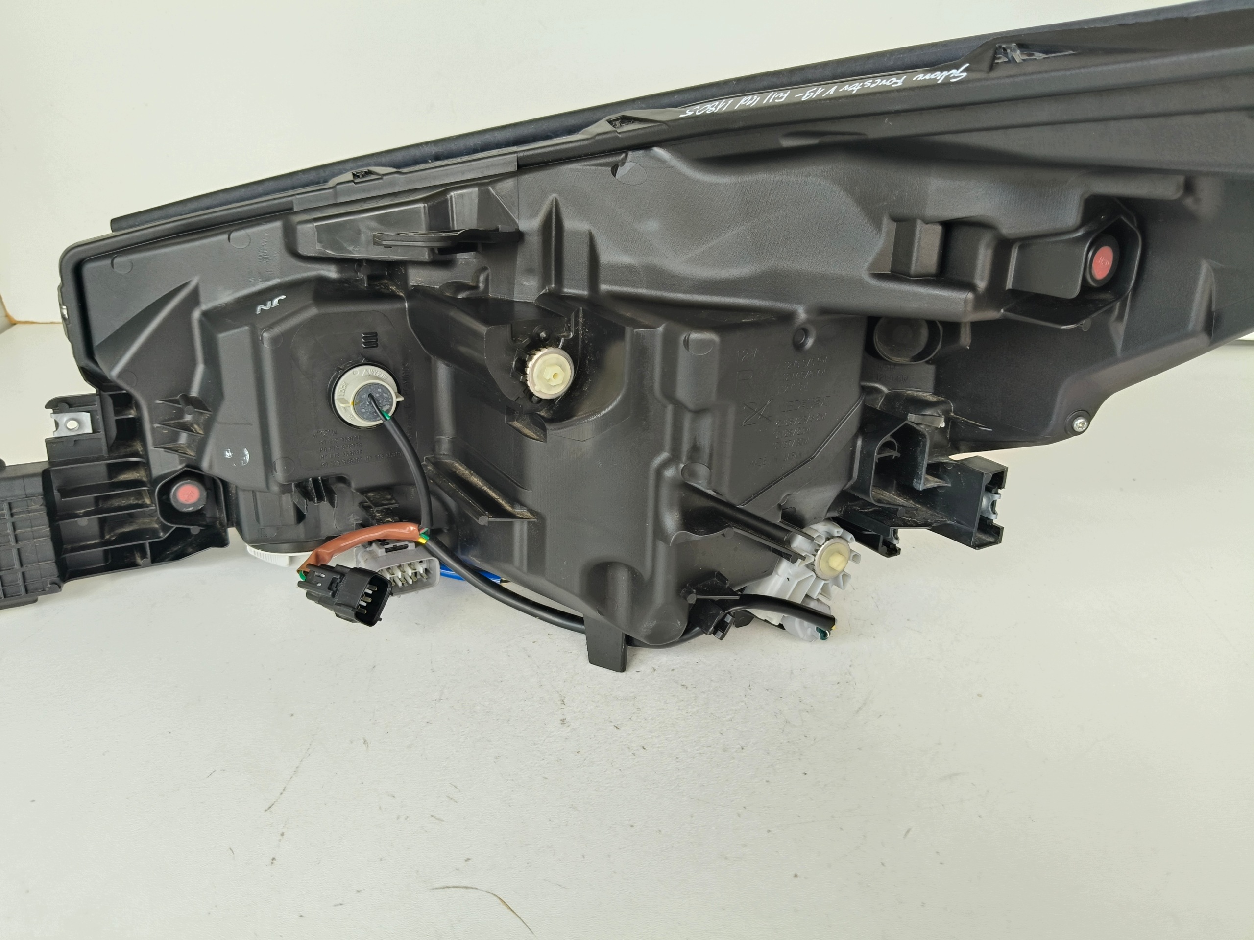 light right REFLEKTOR SUBARU FORESTER V 19- FULL LED DARK SPORT CIEMNA
