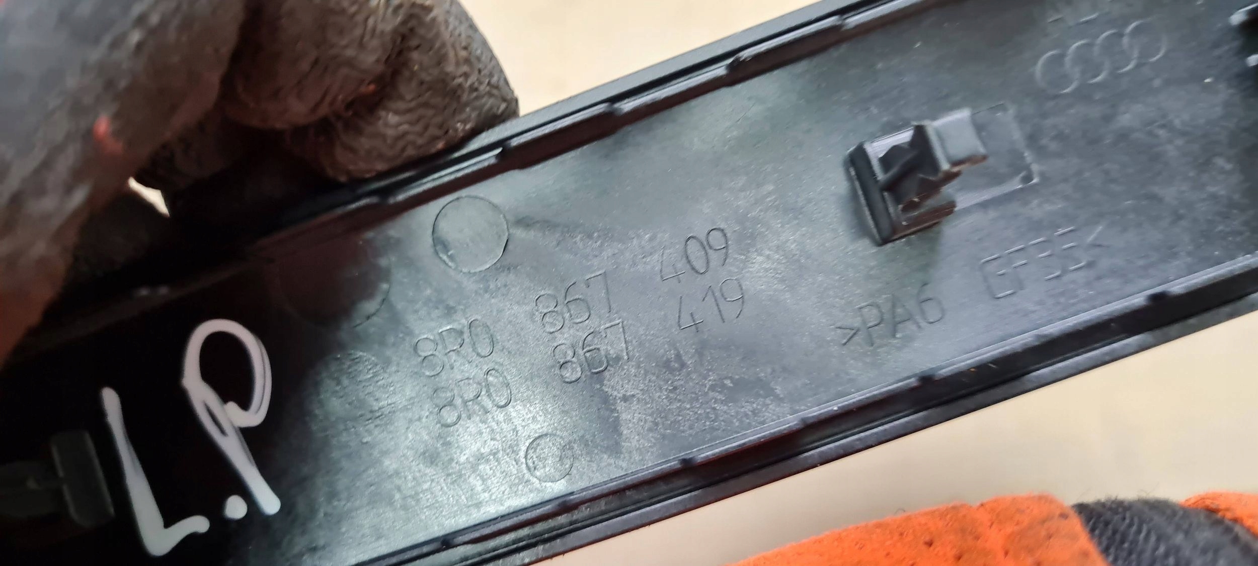 Q5 8R moulding DEKOR door left left front ALU 1NK 8R0867409
