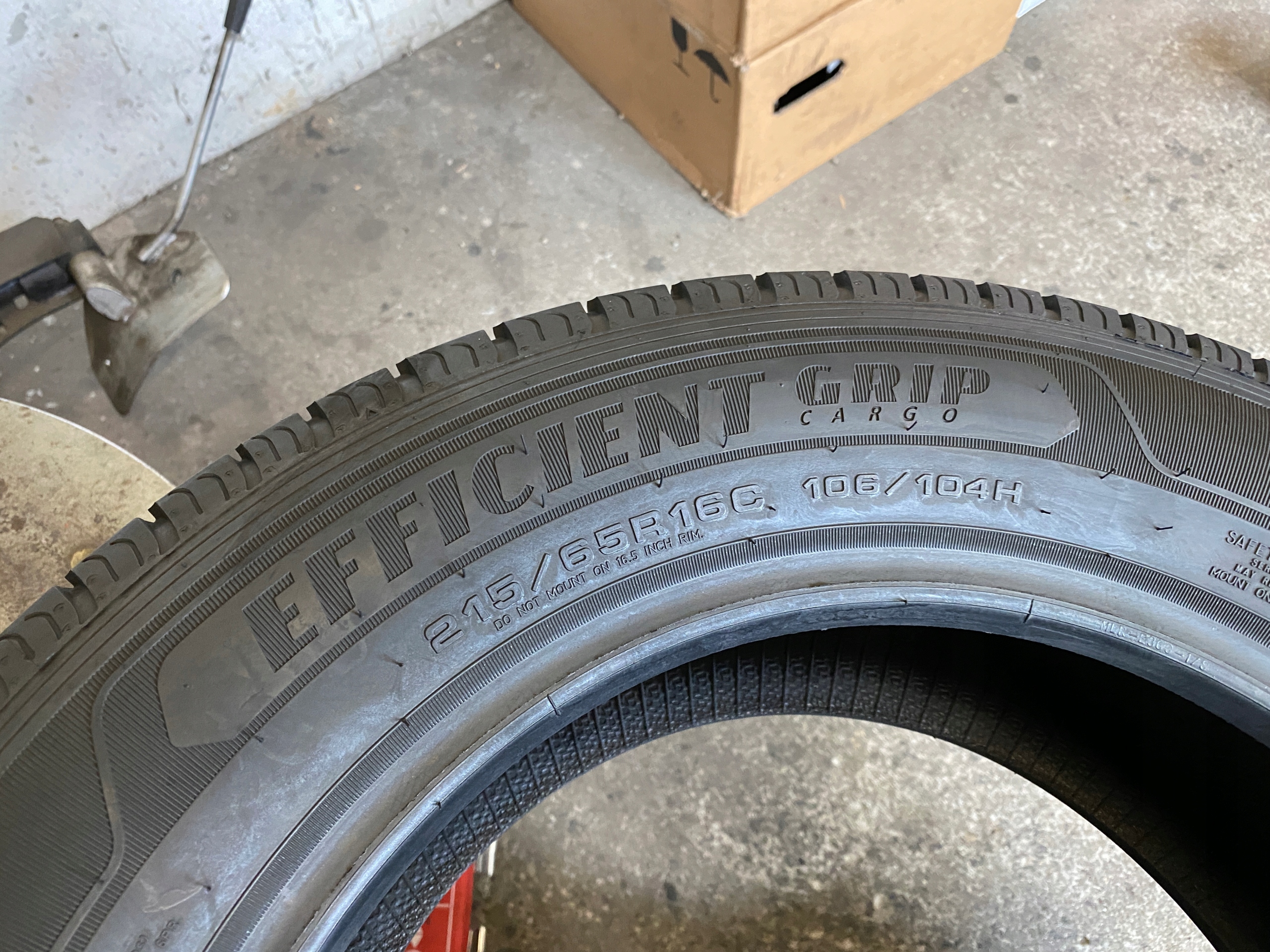 2 tyres summer 215/65R16C Goodyear EfficientGrip Cargo as new 8mm 2023r