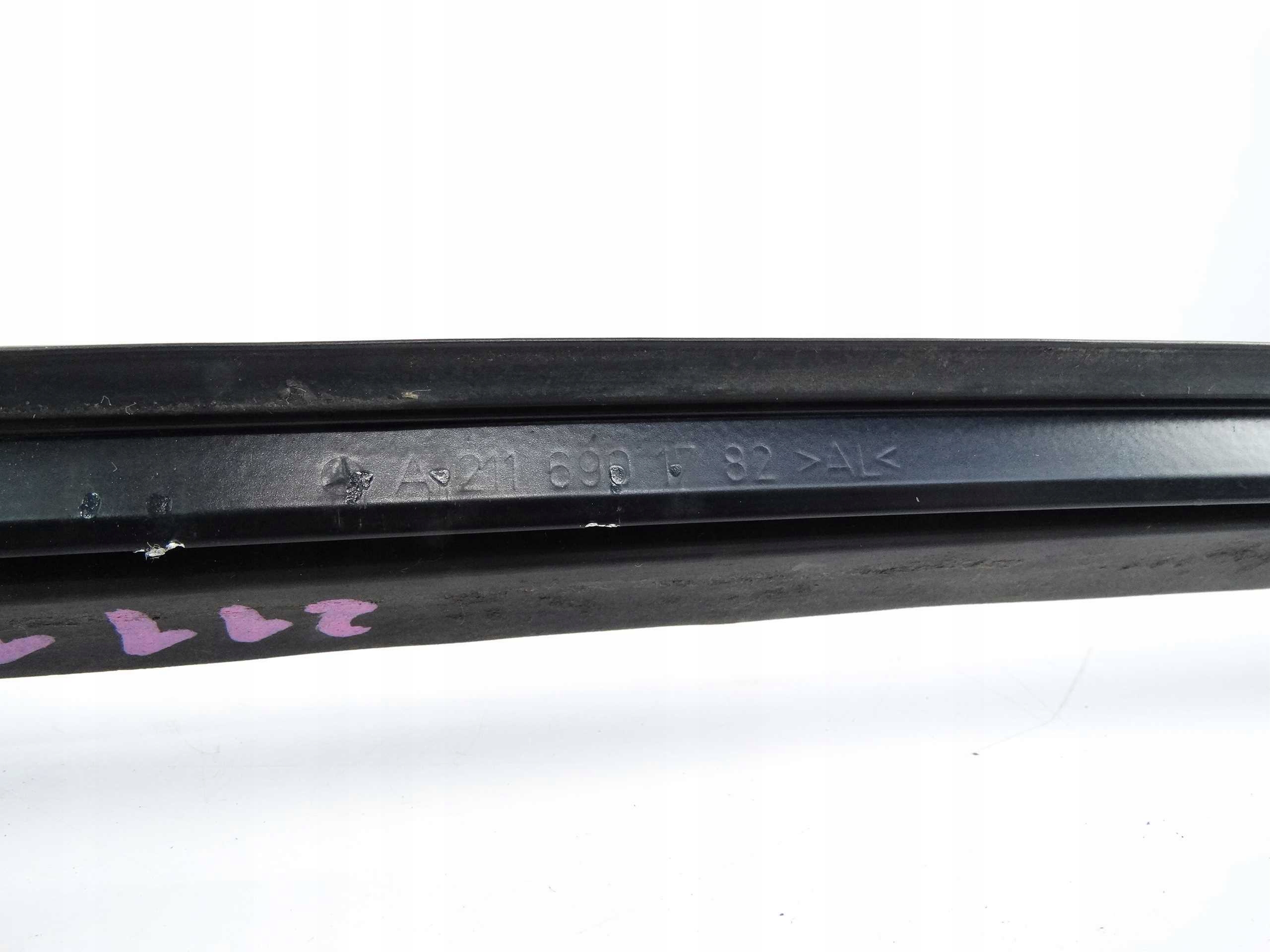 Mercedes E W211 LISTWA SZYBY PRZEDNIEJ LEWA PRZÓD Typ samochodu Samochody osobowe