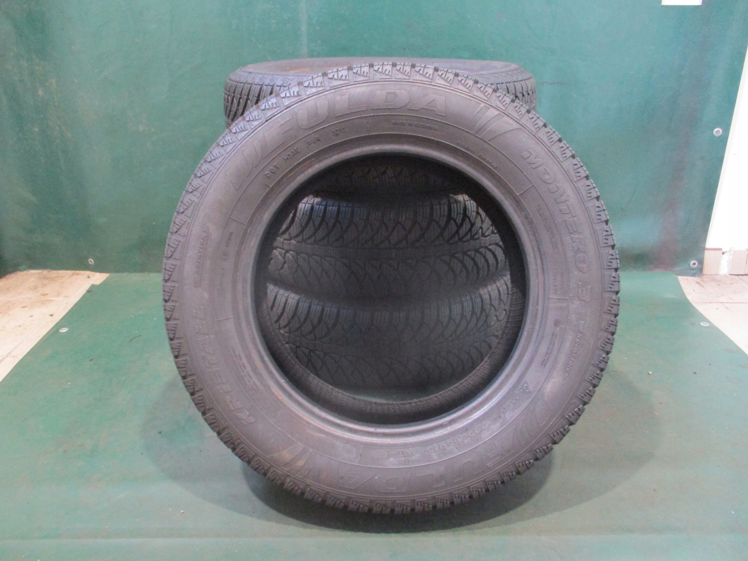 4 opony zimowe używane 195/65R15 Fulda Montero 3 8 i 7,8 mm r. 2012 i 2011 Rok produkcji 2011