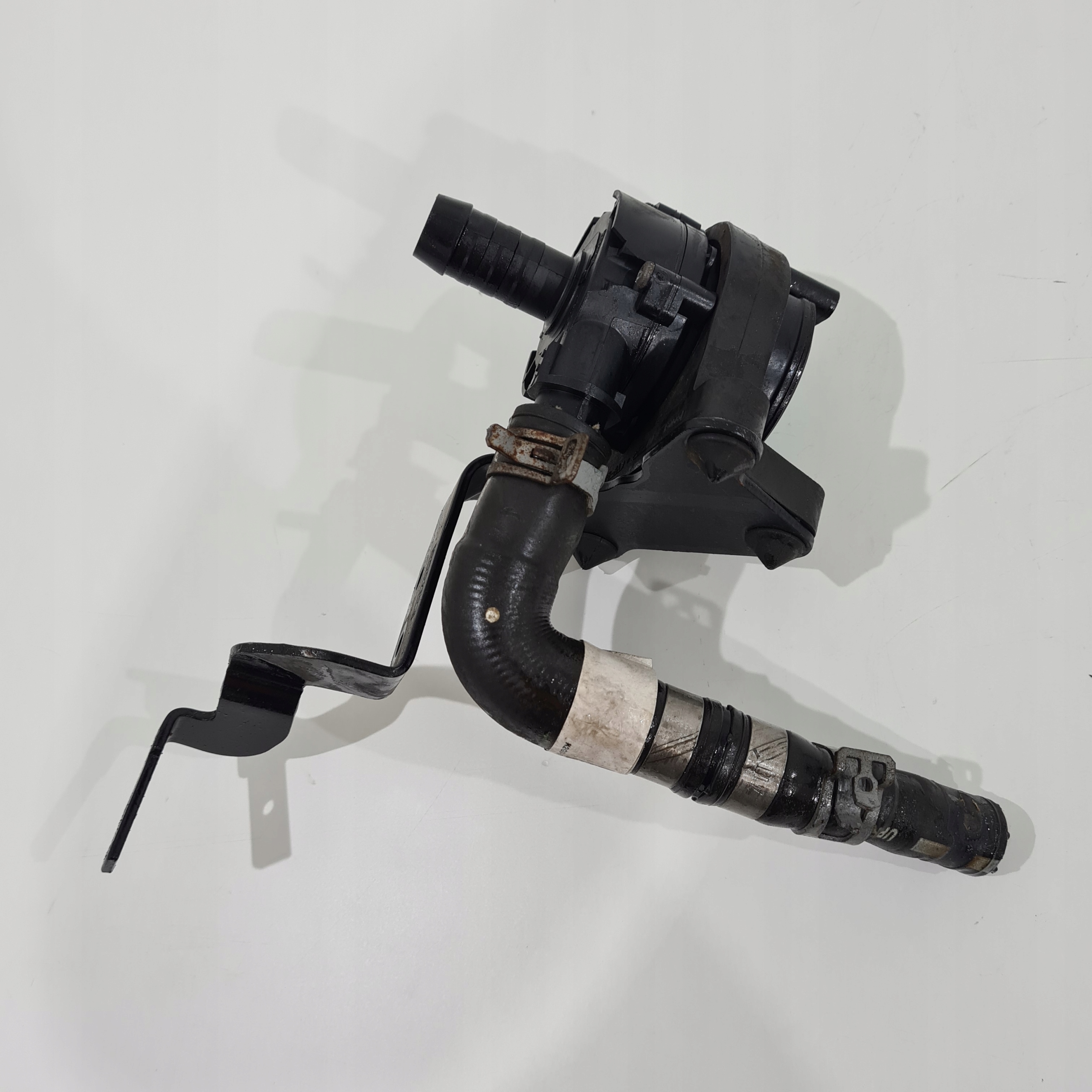 pumpa cirkulacije vode FORD 2.0 EcoBlue K2G3-18D473-EB