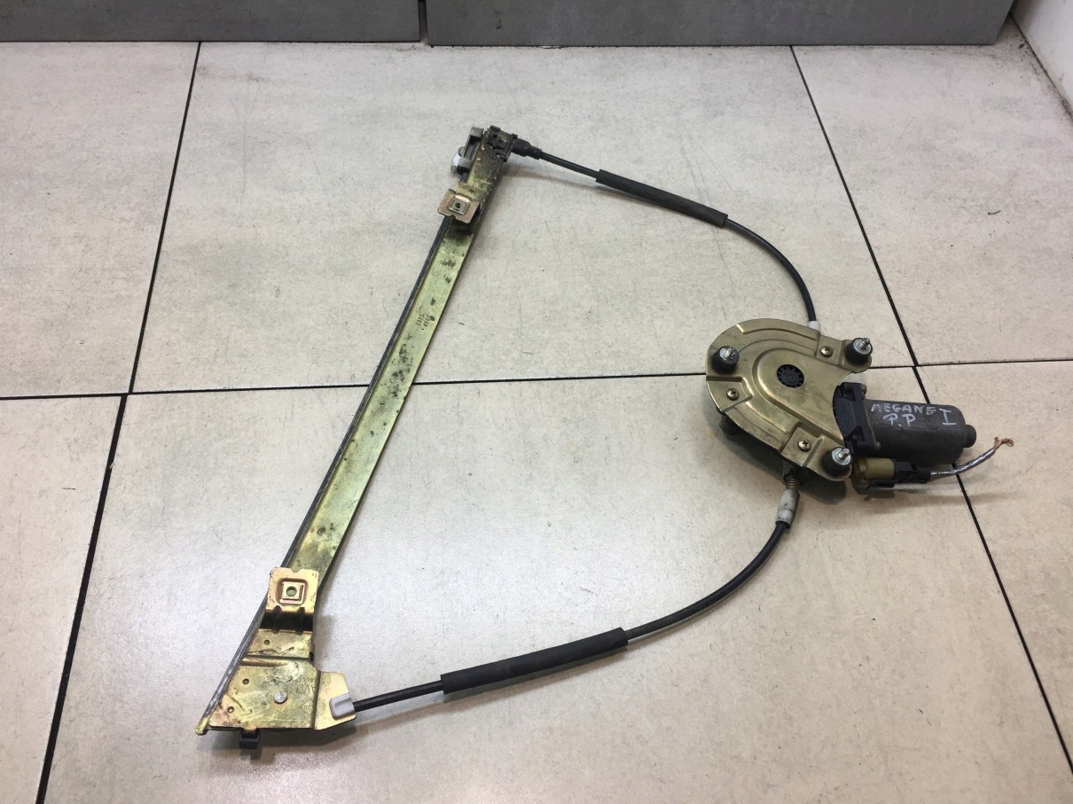 window regulator right front MEGANE and FL 0130821721