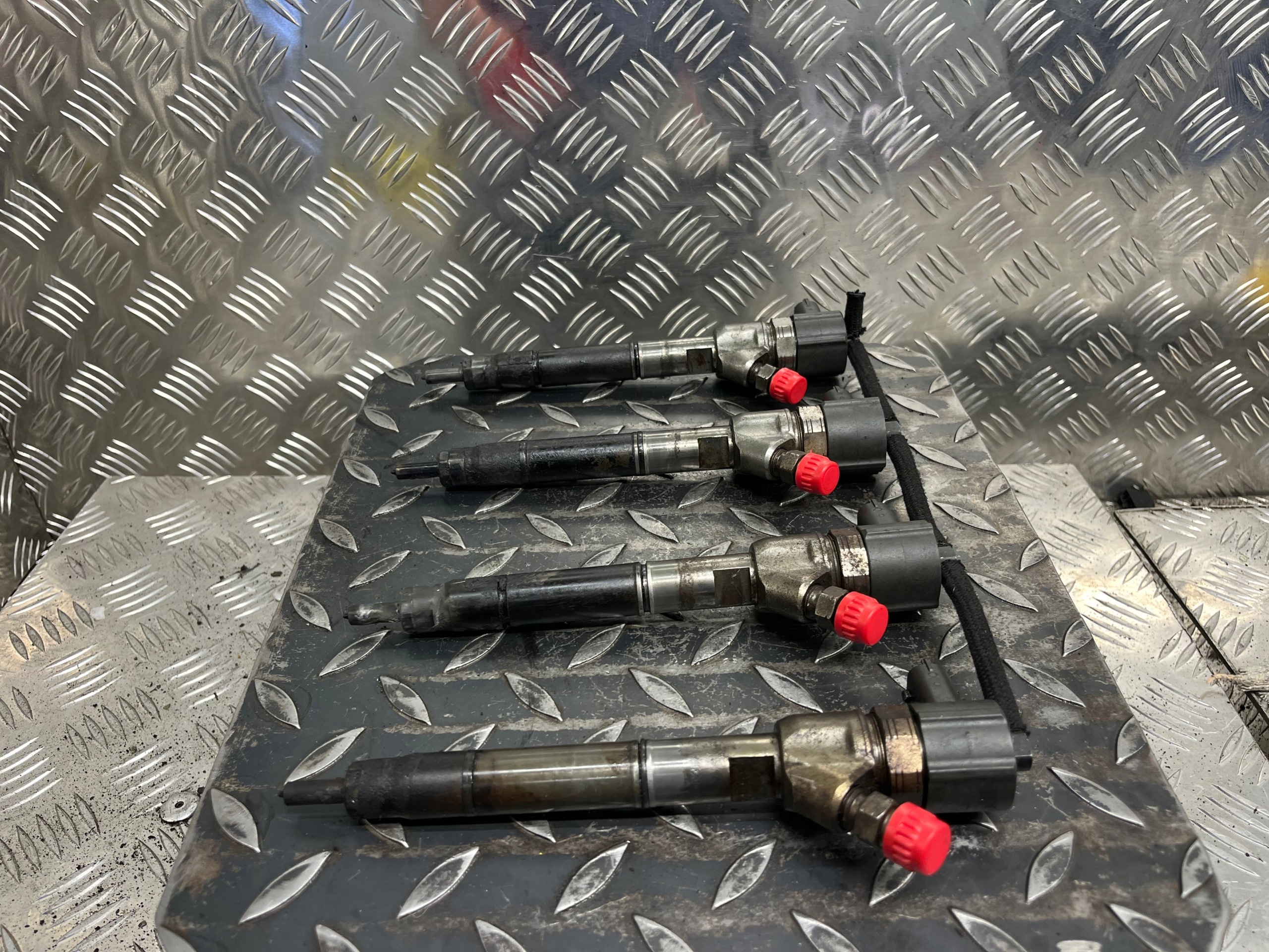 Einspritzdüse Einspritzdüse KOMPLET HYUNDAI I20 0445110320 / 33800-2A900