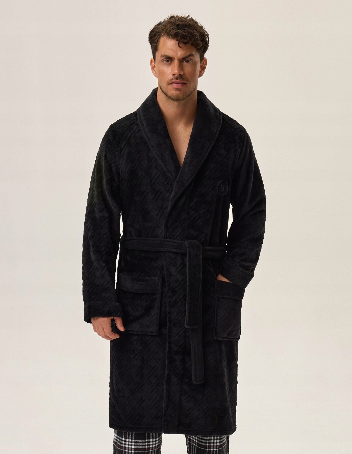 Czarny SZLAFROK MĘSKI SZALOWY soft HENDERSON 3XL Model 1141941H