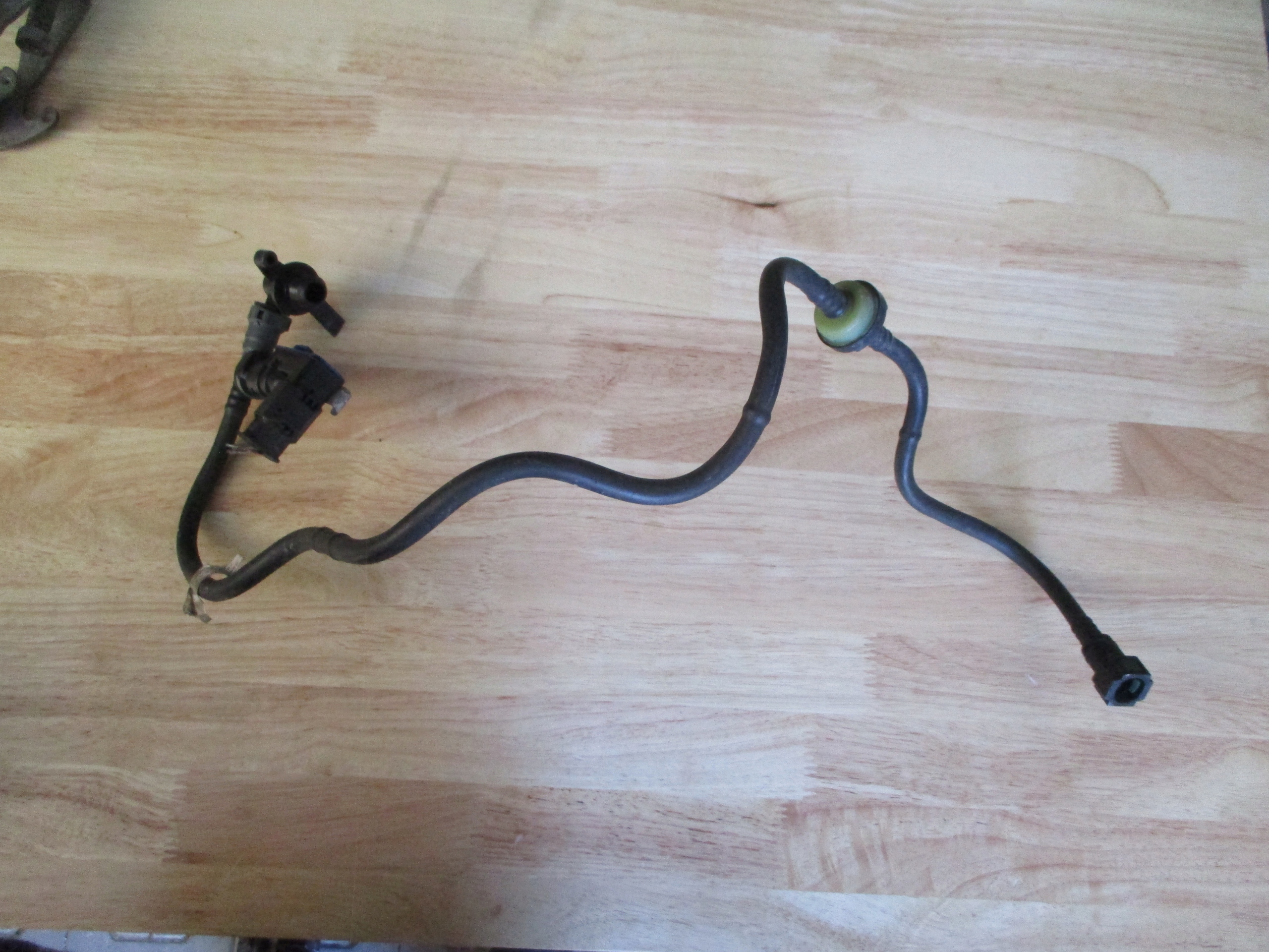 9805505880 - PEUGEOT 1.6 BlueHDI вакуумный кабель