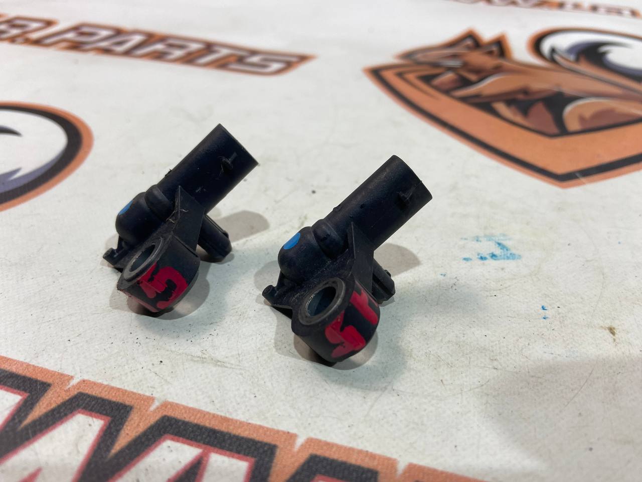 J9C5437 - Датчик удара JAGUAR X590 J9C3 - 14B006-AA