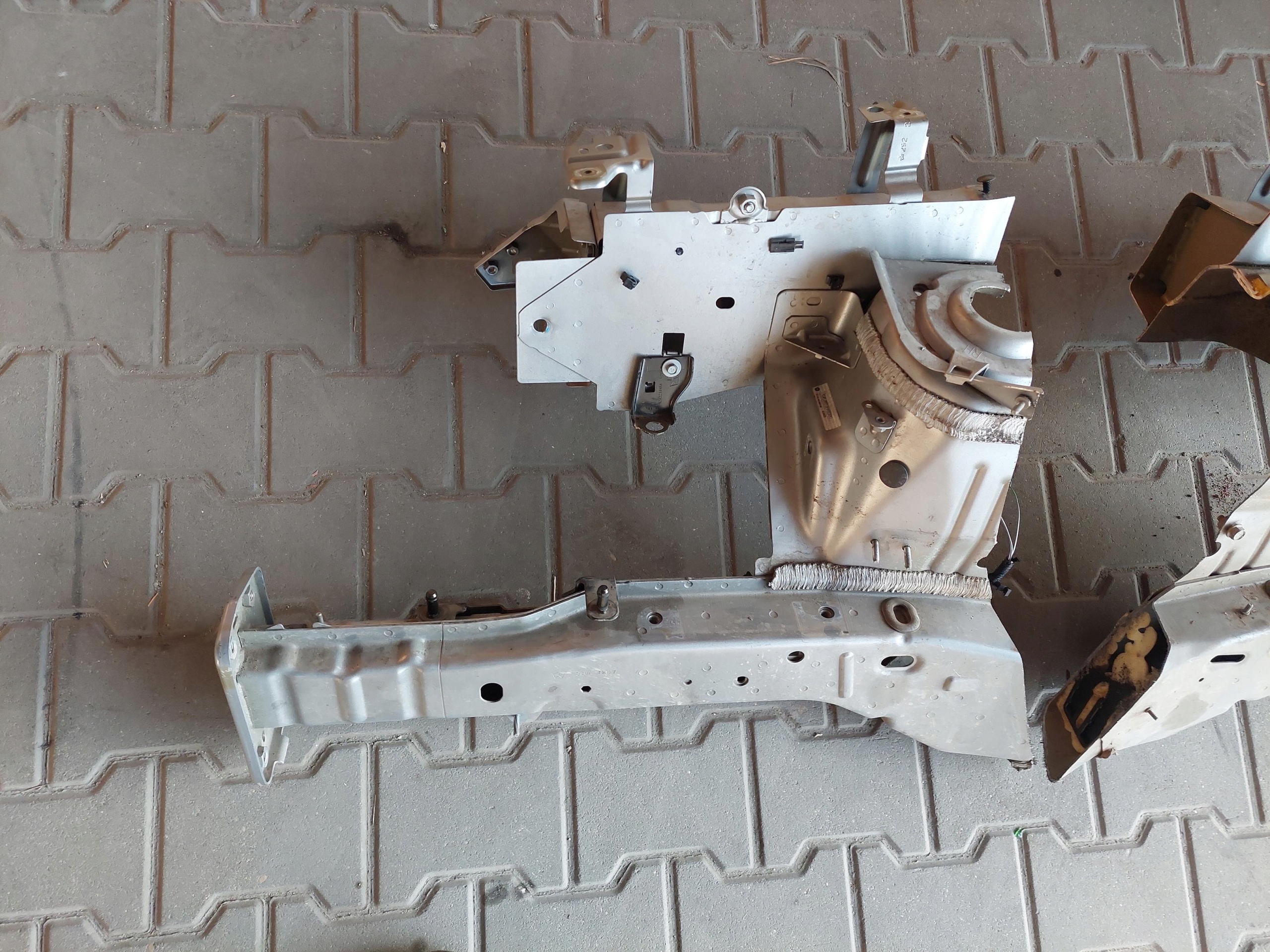 Längsträger links rechts JEEP CHEROKEE KL
