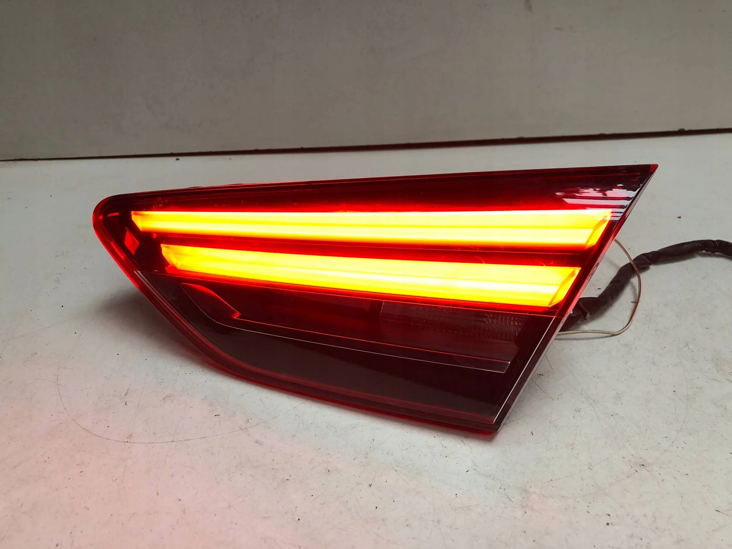 Lampa w klapę prawa Opel Insignia B 2020