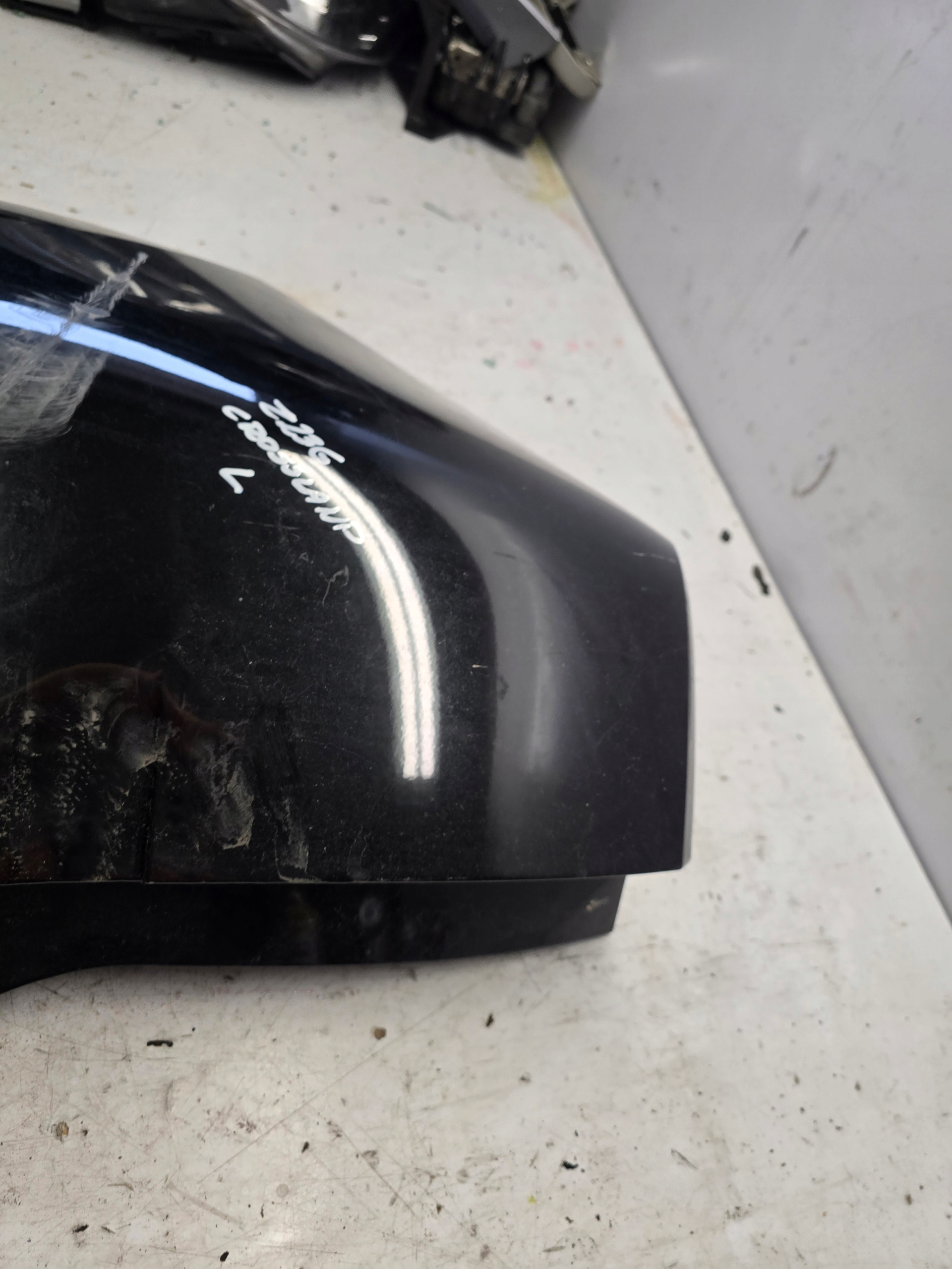 OPEL CROSSLAND X side corner left of a bumper rear part