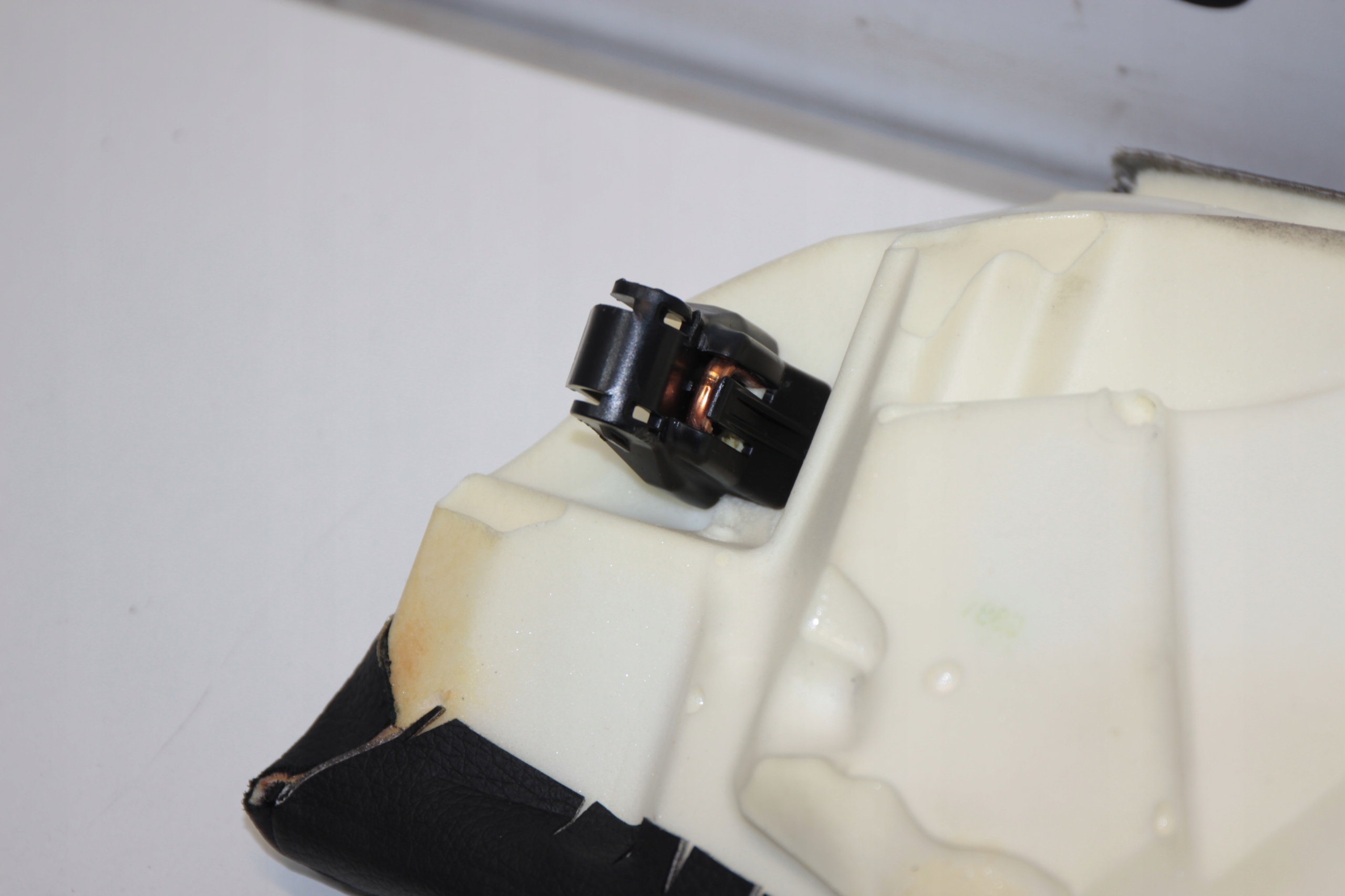 BMW F36 side KANAPY right rear part leather DAKOTA