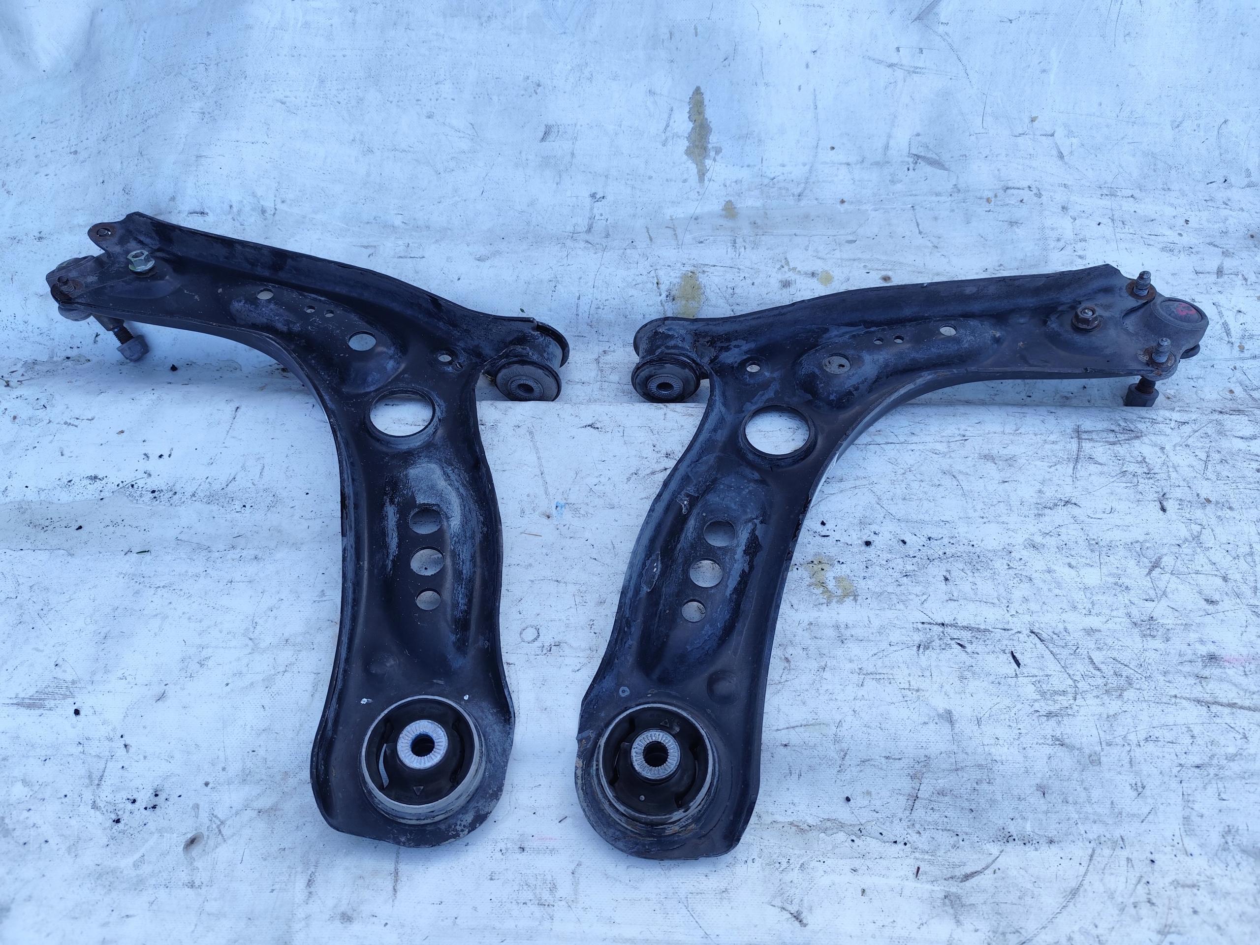 AUDI A3 8V Querlenker links
