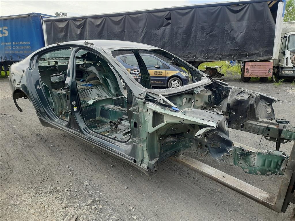 Pas tylny WZMOCNIENIE WANNA Jaguar XF X250 07-15R Typ samochodu Samochody osobowe