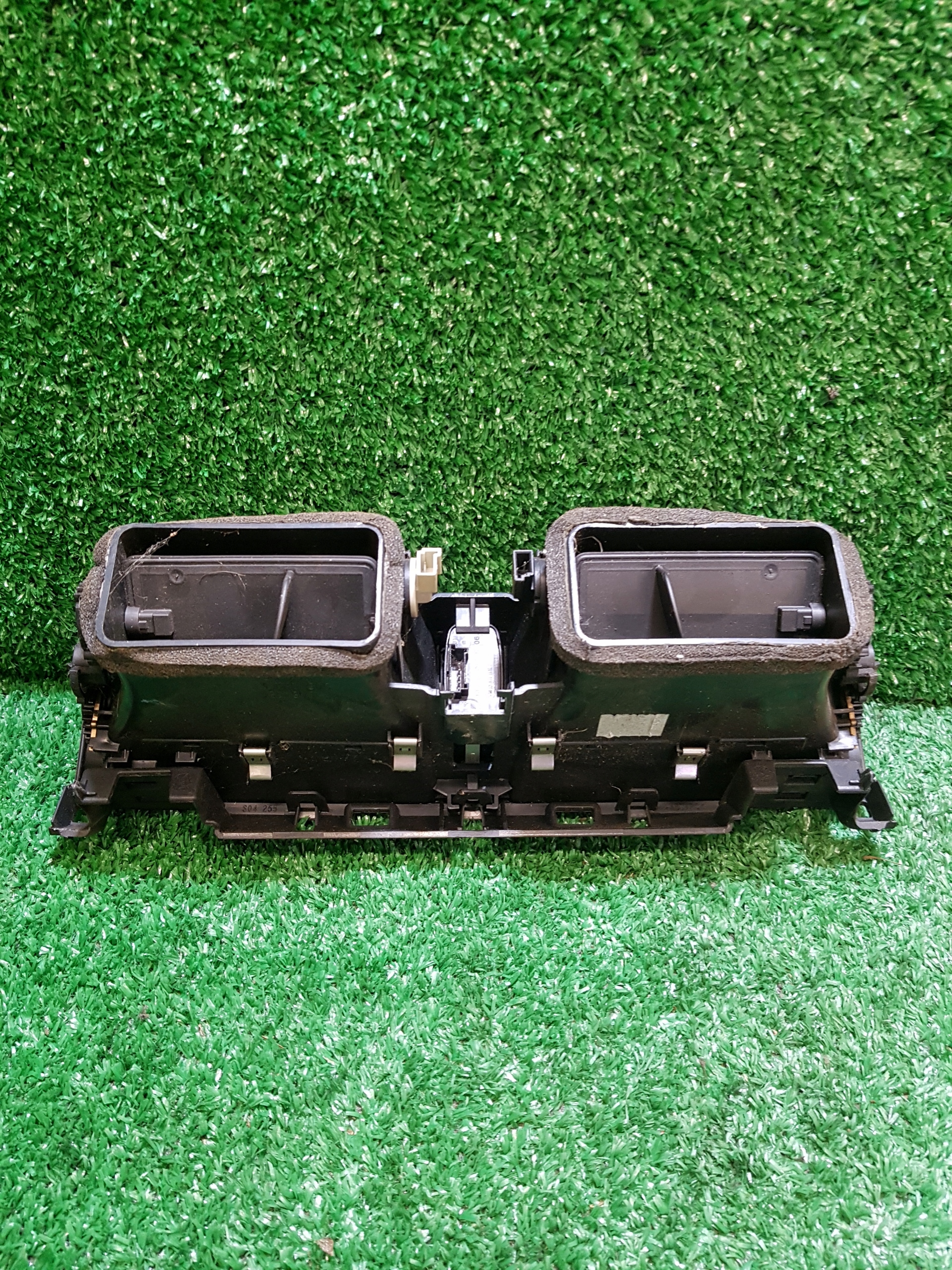 grid air conditioning devices central BMW X5 E70 2012 9210705
