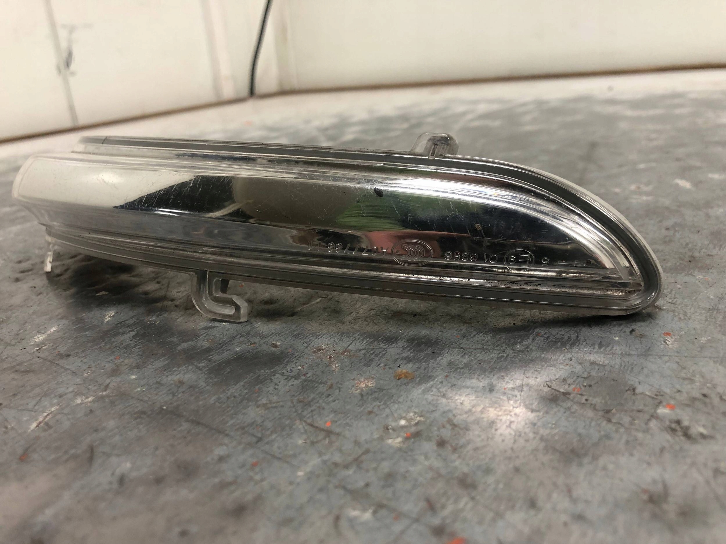 indicator mirrors left PEUGEOT 208 23962831