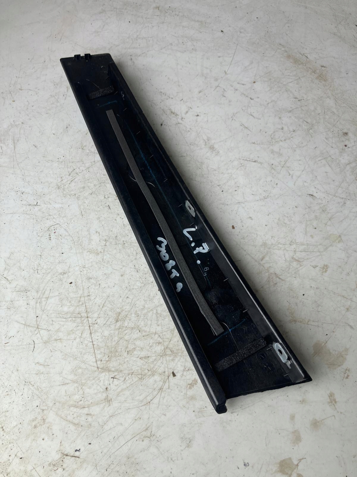 moulding cap door left front PEUGEOT 308 T9 9678187080
