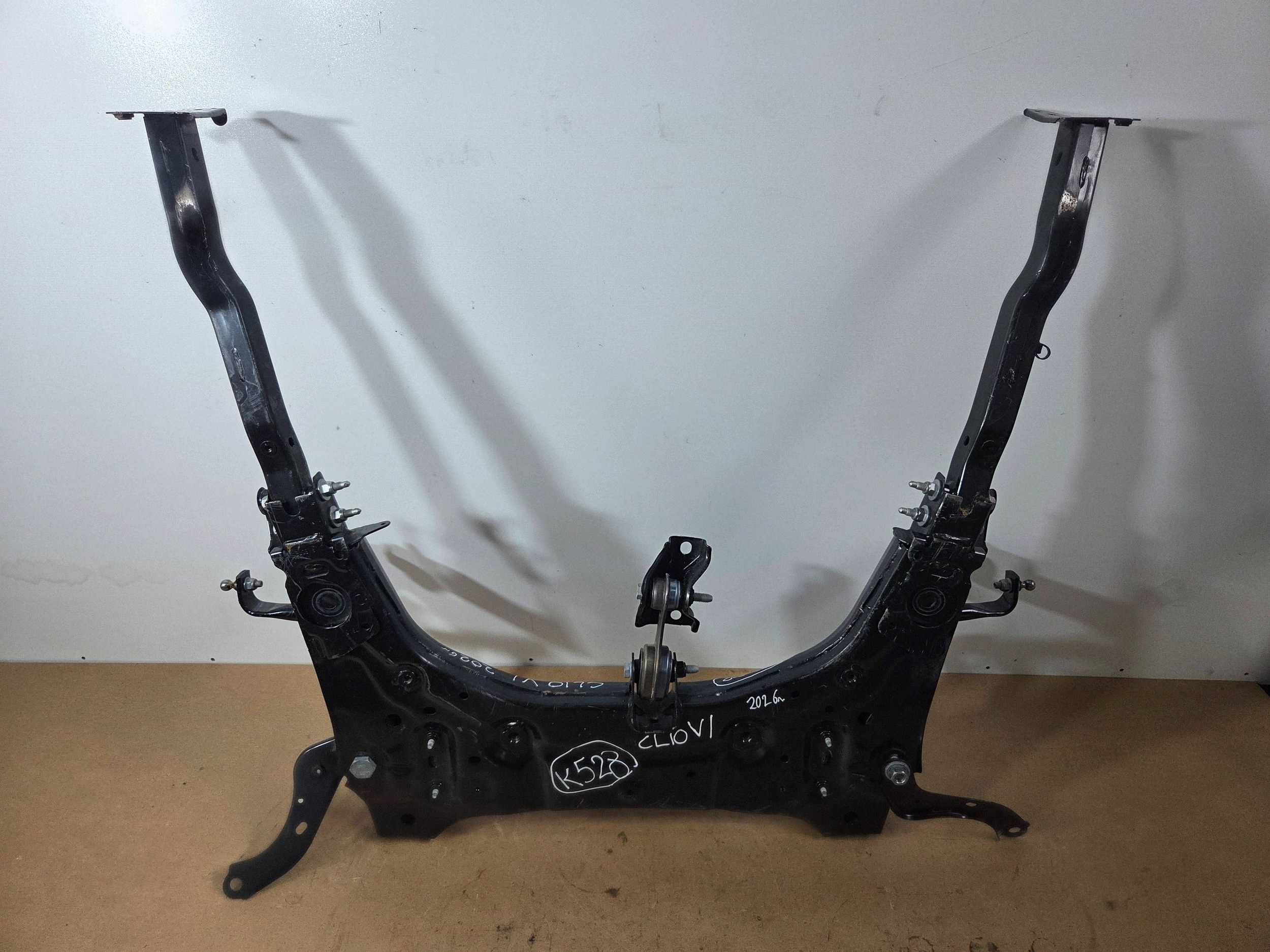 Renault Clio VI 2026r axle beam front (K528)