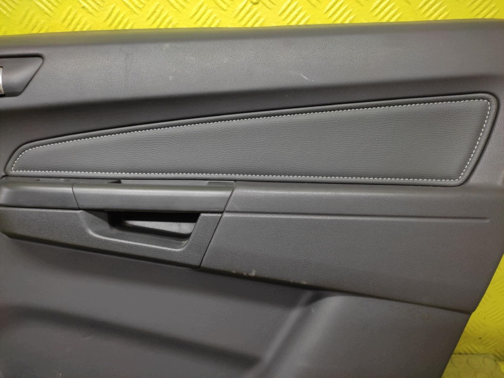 OPEL ZAFIRA B upholstery side door right rear part