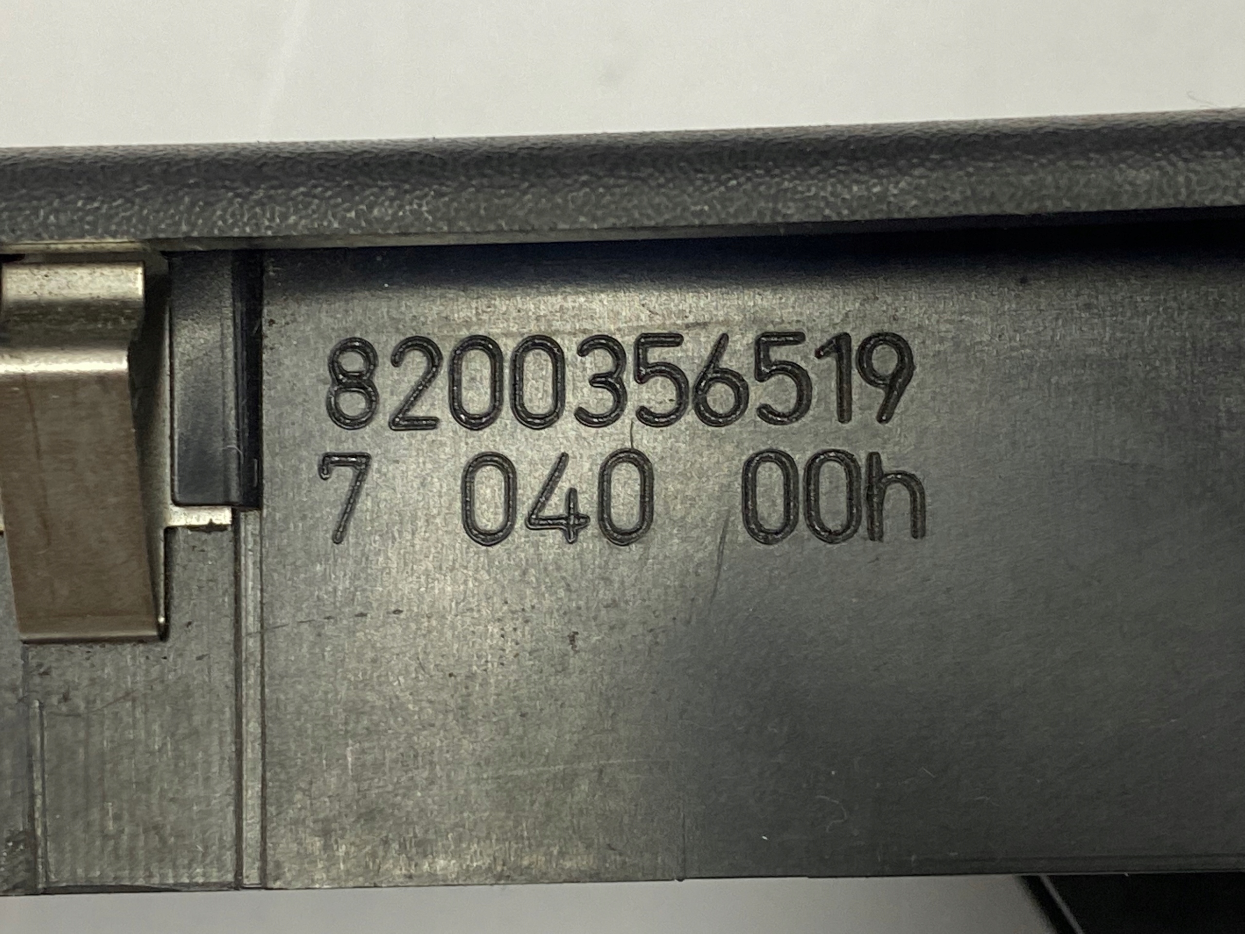 window control switch Renault OE 8200356519