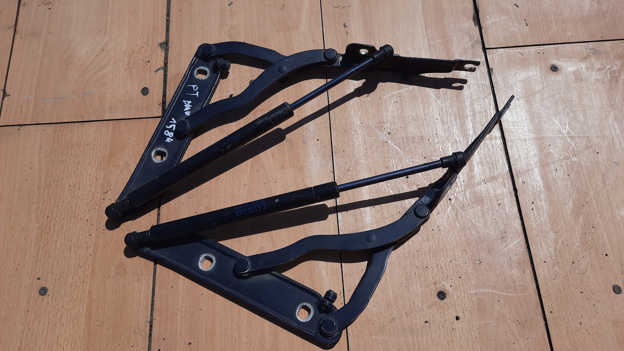 ZAWIASY MASKI BMW 316 E46 1.8B 03R