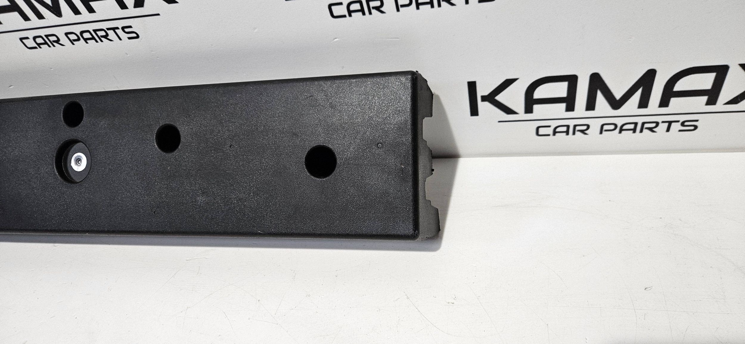 pad below TABLICE front HYUNDAI I30 III 17- new original 86519-G4900